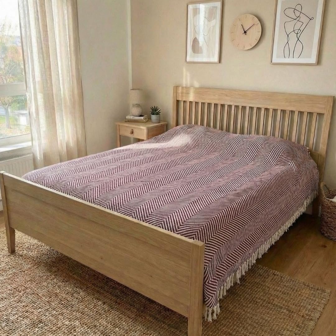 DREAMY RIKKA Bed Blanket, Queen Size (79 x 90 Inch), Cotton-Rich Blend, Soft Textured Woven Coverlet, Easycare, Lightweight & Breathable Bed Layering, All Season Bedding, Burgundy