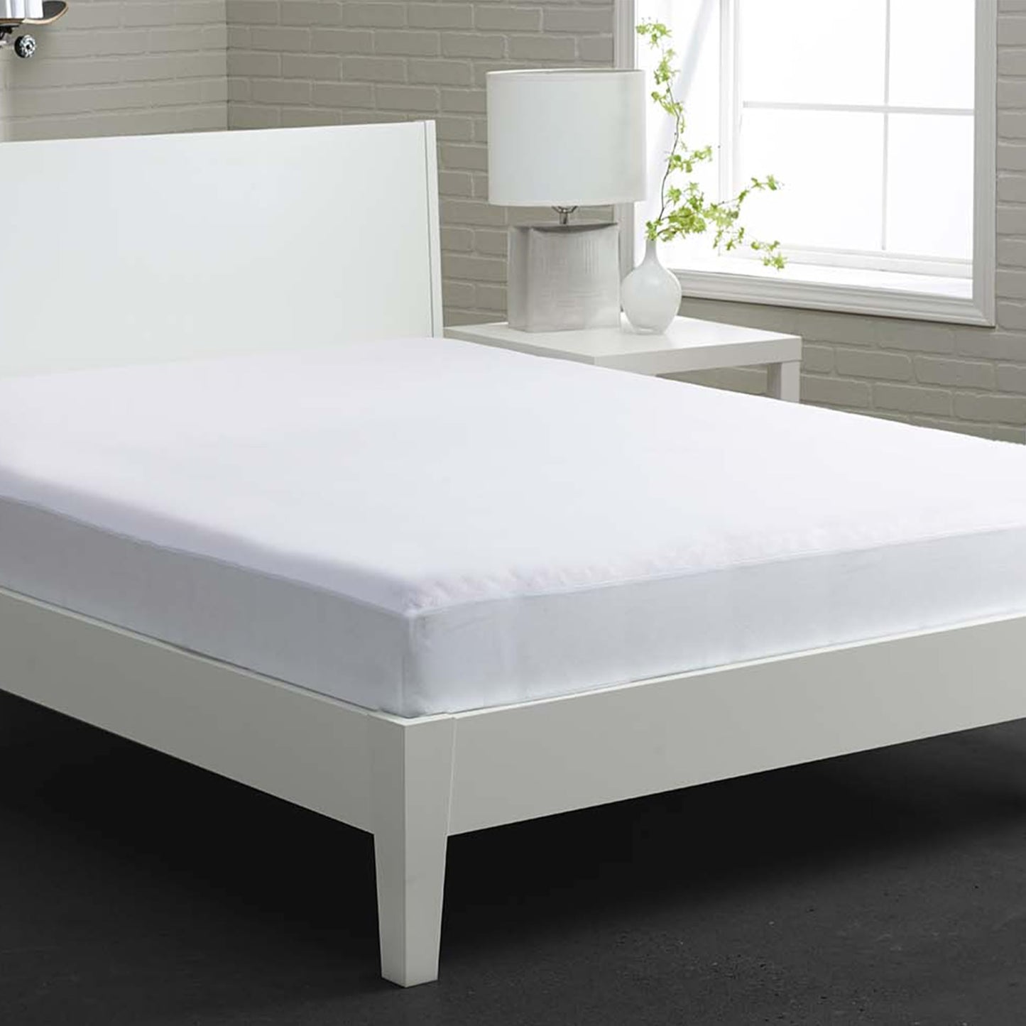 Bedgear Basic Mattress Protector –Waterproof Mattress Cover for College Dorm Beds - Lightweight, Breathable & Noiseless Mattress Pad - Machine Washable Bed Protector for Stain Protection - Cal King
