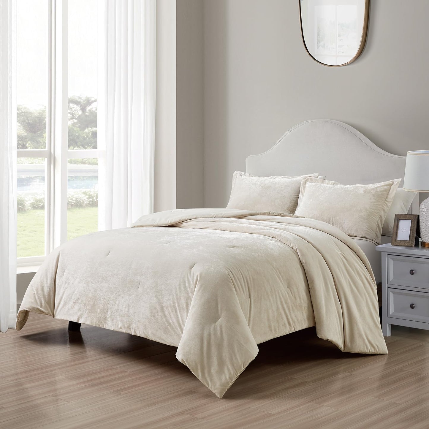 HUMESIIL Luxury Velvet King Comforter Set, 3 Pieces Reversible Comforters King Size with 2 Pillow Shams, Brushed Solid Microfiber Back, All Season Cozy, Soft, Warm, Lightweight (Beige, 104x90 Inch)