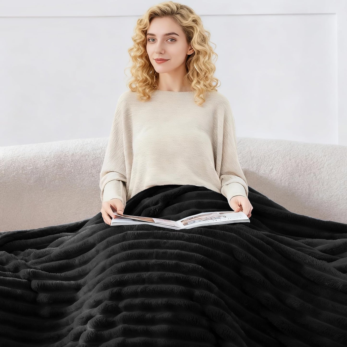 Nookly Black Fleece Throw Blanket for Couch, Soft Lightweight Ribbed Plush Blanket for Sofa and Bed, All-Season Cozy Striped Throw for Men 50x60 Inches