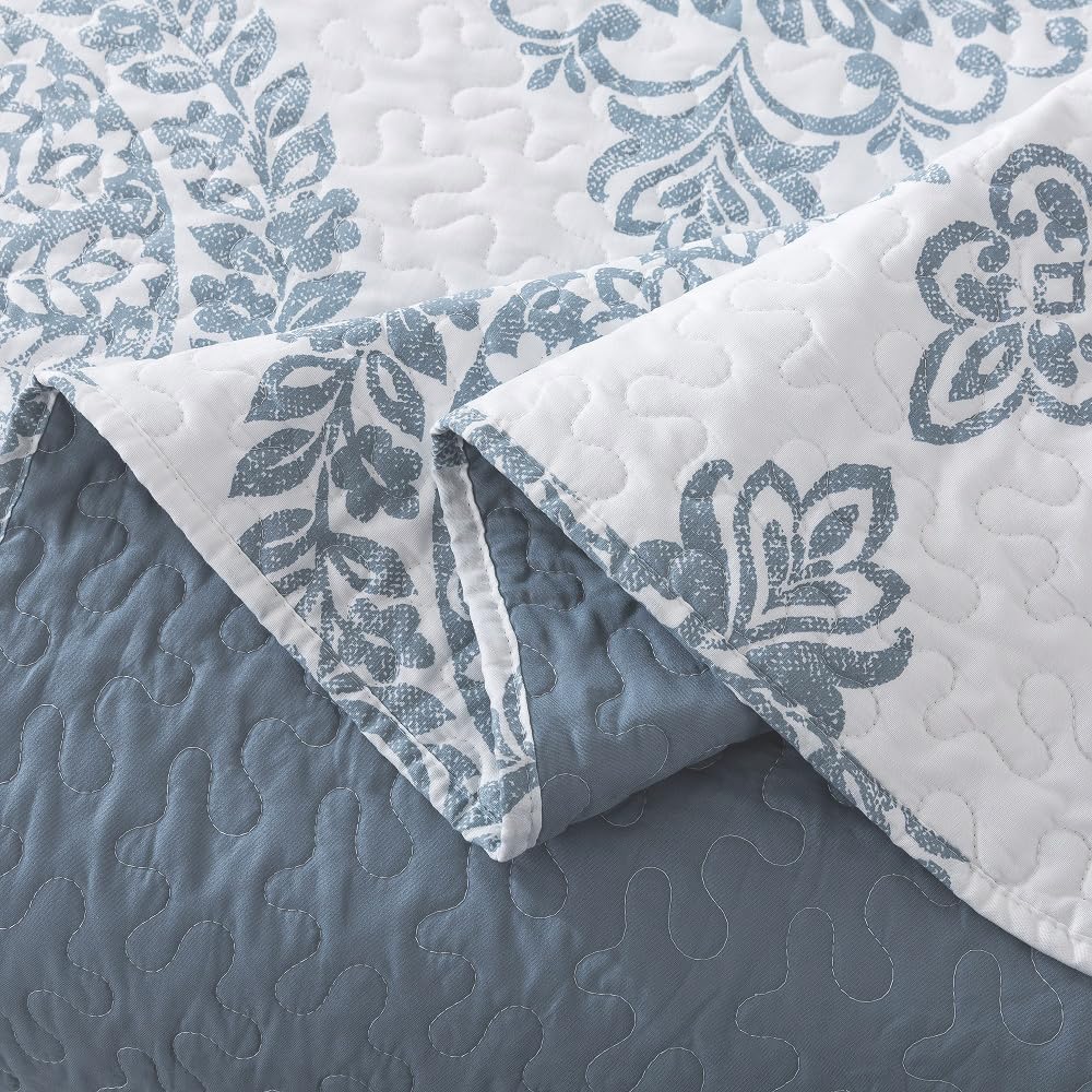 Travan 3-Piece Quilt Set Quilted Bedspread Lightweight Coverlet Set Floral Printed Oversized Quilted Bedding Set with Shams for All Season, Blue Floral, King Size