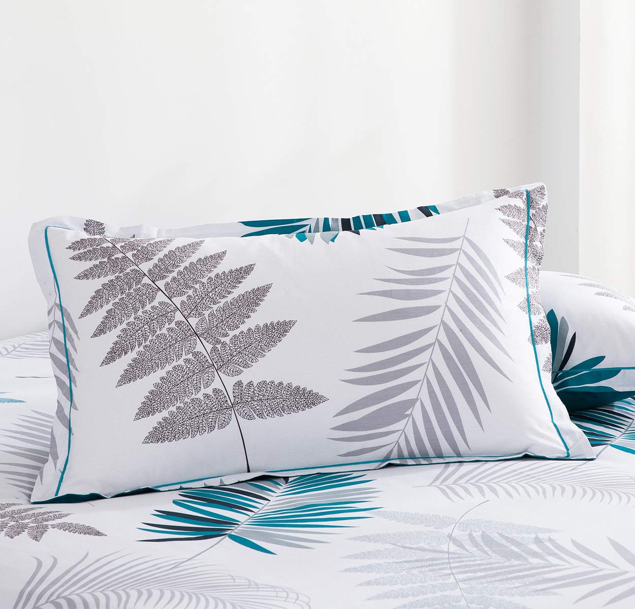SLEEPBELLA Comforter Queen Size, 600 Thread Count Cotton Blue Floral with Khaki & Grey Leaves Pattern White Reversible Comforter Set,Down Alternative Bedding Set 3Pcs(Queen, Blue Botanical)