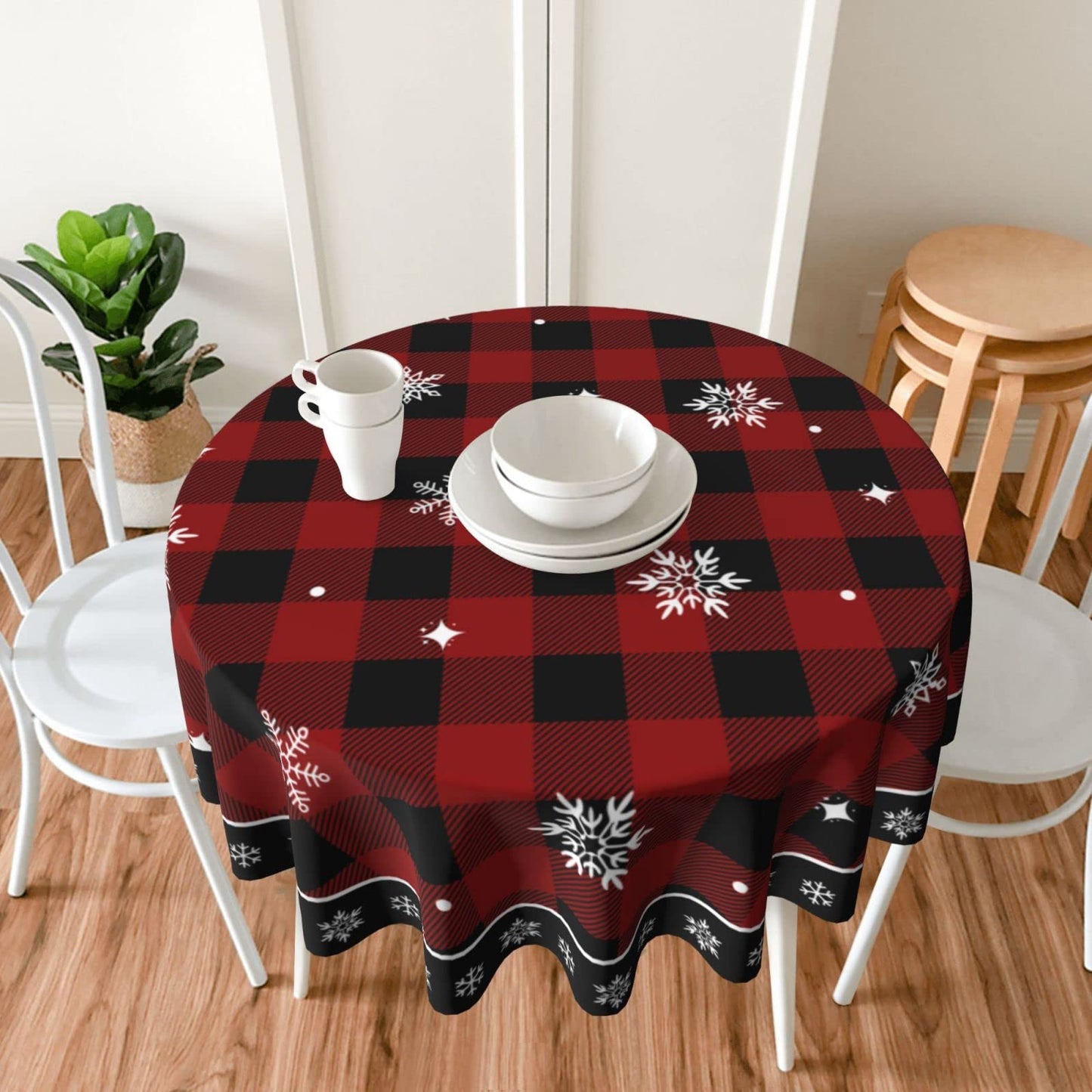 Christmas Tablecloth, Red Black Buffalo Plaid Round Tablecloth 60 Inch, Winter Snowflake Table Cloth for Rustic Farmhouse Kitchen Decor, Xmas Holiday Outdoor Wipeable Polyester Fabric Table Cover