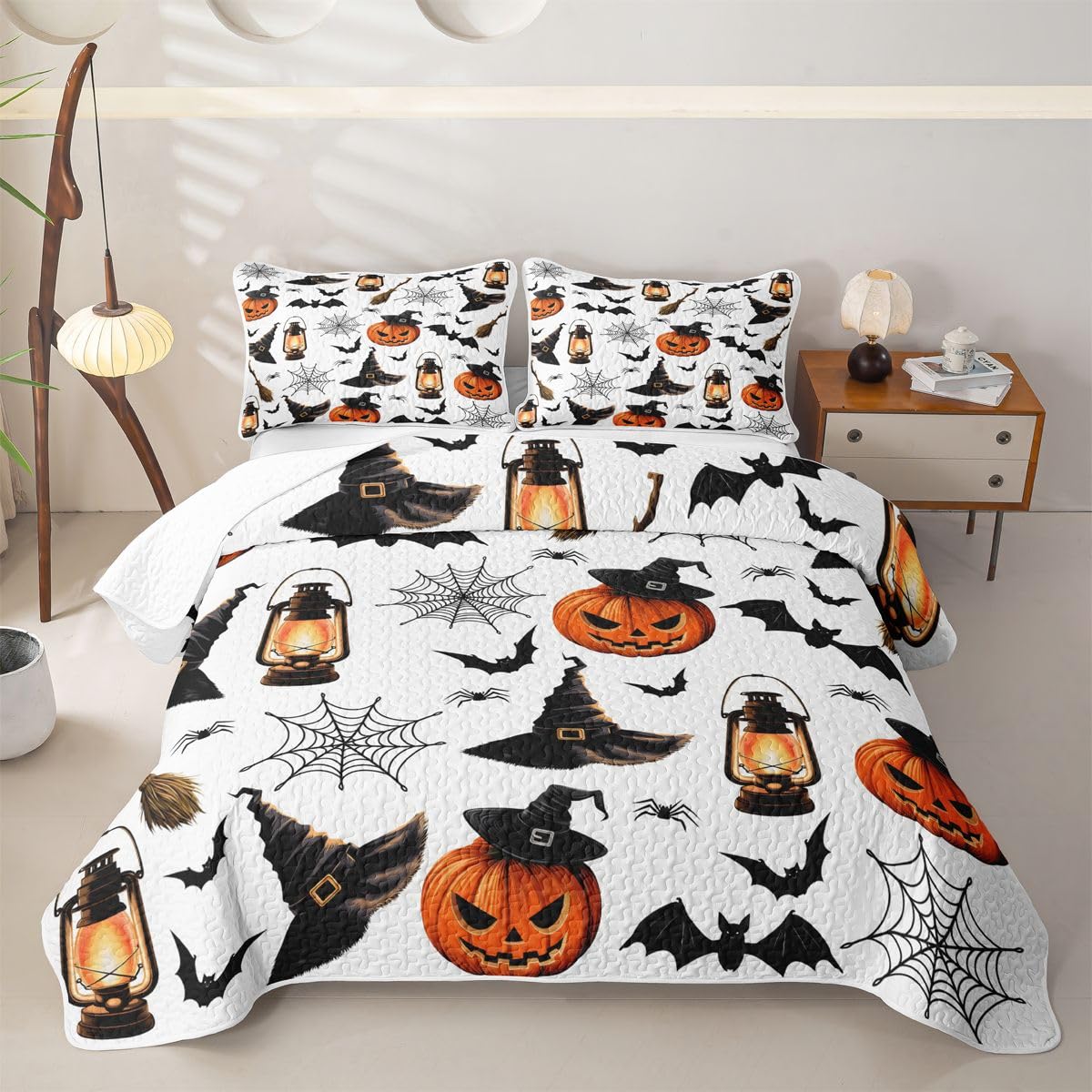 Feelyou Pumpkin Lantern Quilt Set Bat Spider Quilted Bedspread Lightweight Coverlet Set Queen Horror Gothic Bedding Set with Pillowcases for All Season Microfiber Bed Decor