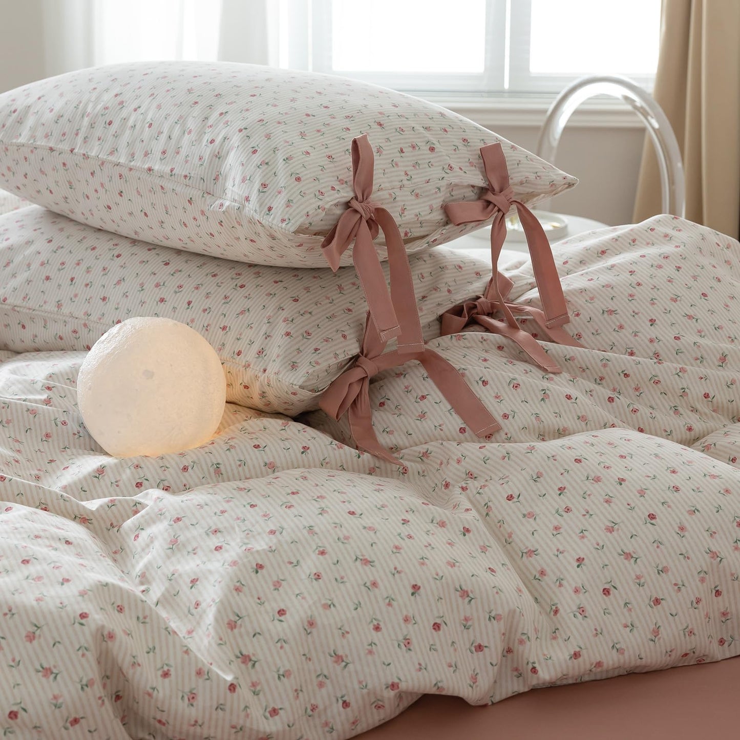 mixinni Soft Aesthetic Floral Print White Duvet Cover Pink Rose Pattern Girls Striped Bedding 1 Duvet Cover 2 Bow Tie Pillowcases Twin Size 100% Cotton with Zipper Ties for Teenage Girls