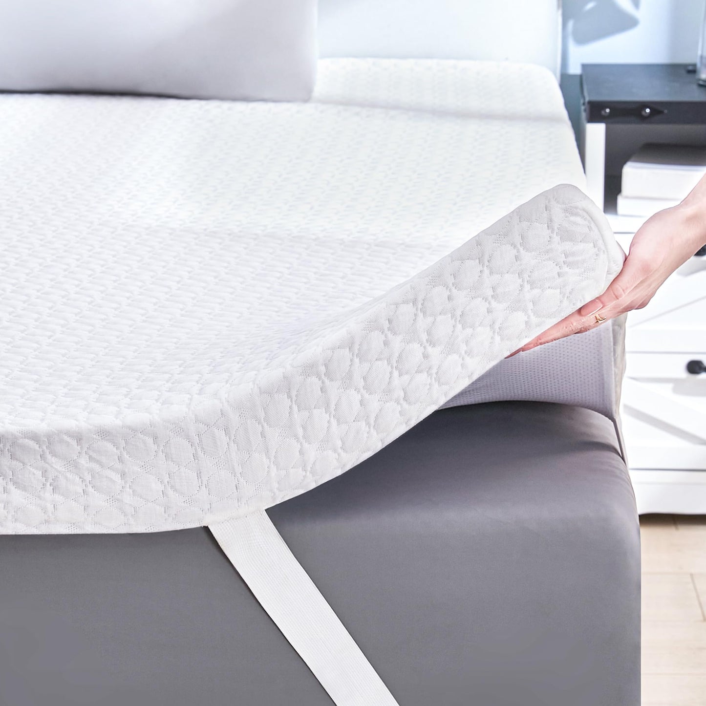 SINWEEK 2 Inch Gel Memory Foam Mattress Topper Full Size, Ventilated High Density Pad for Body Pain, Bed Topper with Cooling Cover, CertiPUR-US & Oeko-Tex Certified