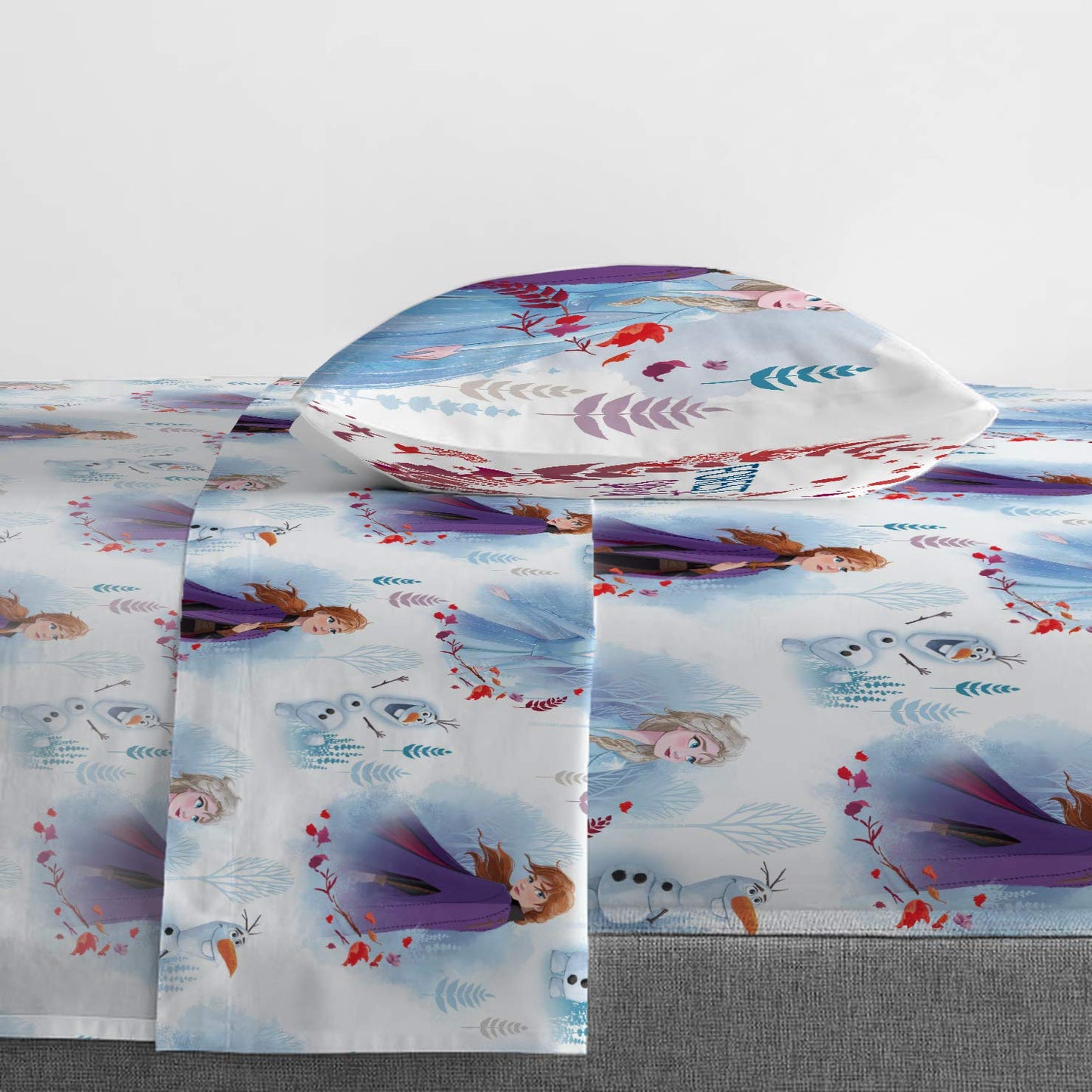 Jay Franco Kids Sheet Set with Fitted, Flat Sheets & Pillow Cover - Ultra-Soft Bedding with Pillowcase for Room Decor, Multi - Frozen, 3 Piece Twin