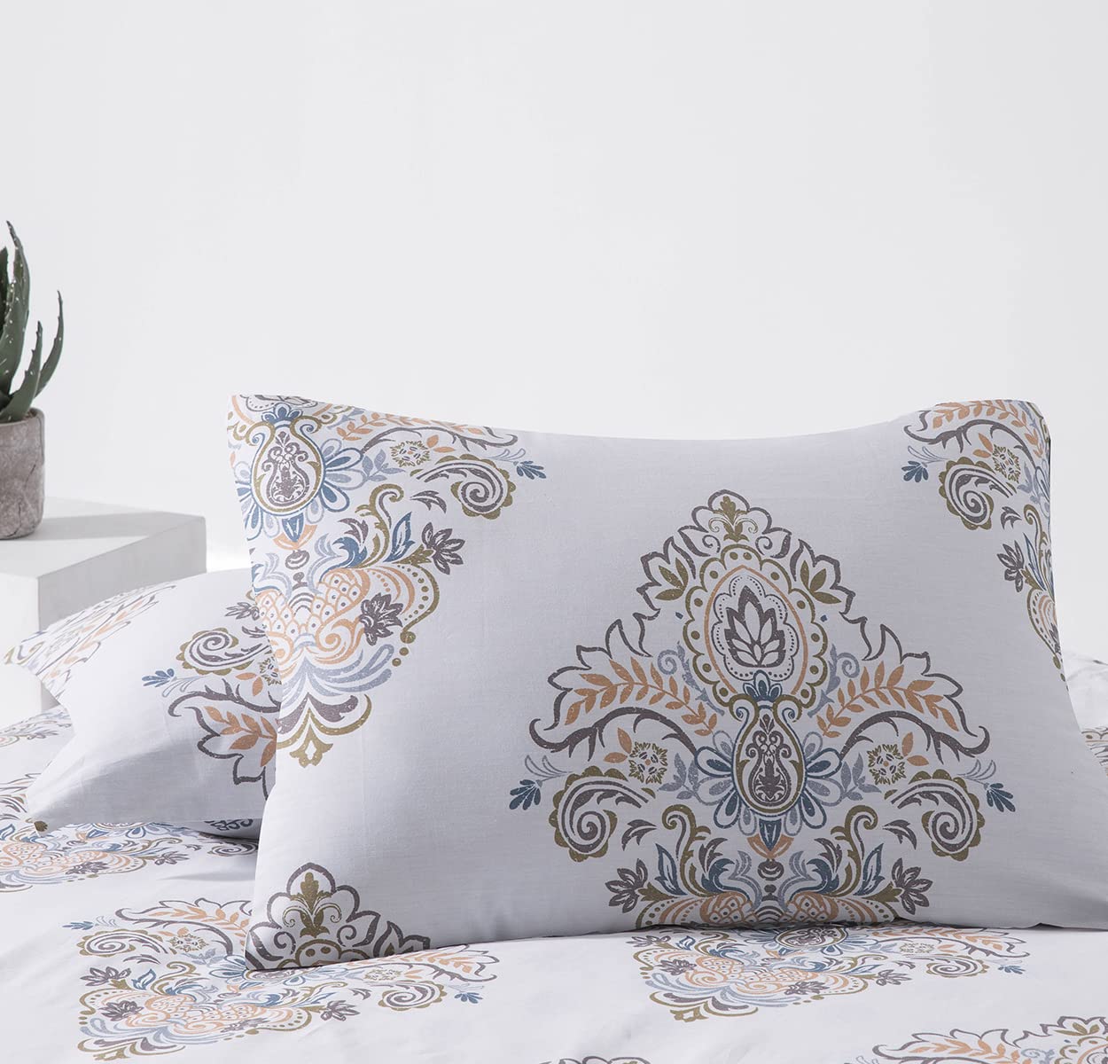 SLEEPBELLA Comforter King Size, 600 Thread Count Cotton Yellow & Blue Damask with Taupe Brown Reversible Pattern White Comforter Sets,Down Alternative Bedding Set 3Pcs (King, White Damask)