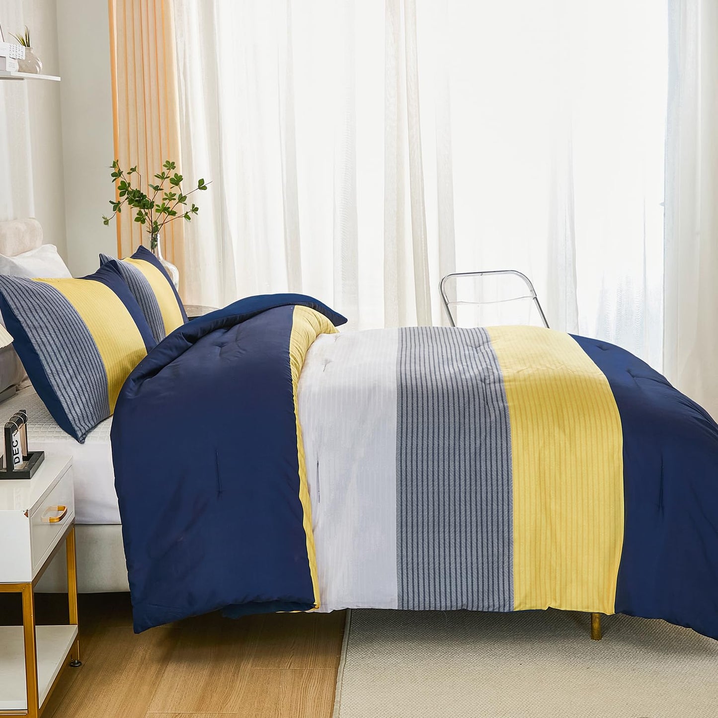 WONGS BEDDING Comforter Set Queen, Reversible Blue Striped Patchwork Down Alternative Comforter for Queen Bed,3 Pieces (1 Comforter+2 Pillowcases), Soft Microfiber Bedding Duvet Insert Set 90"×90"