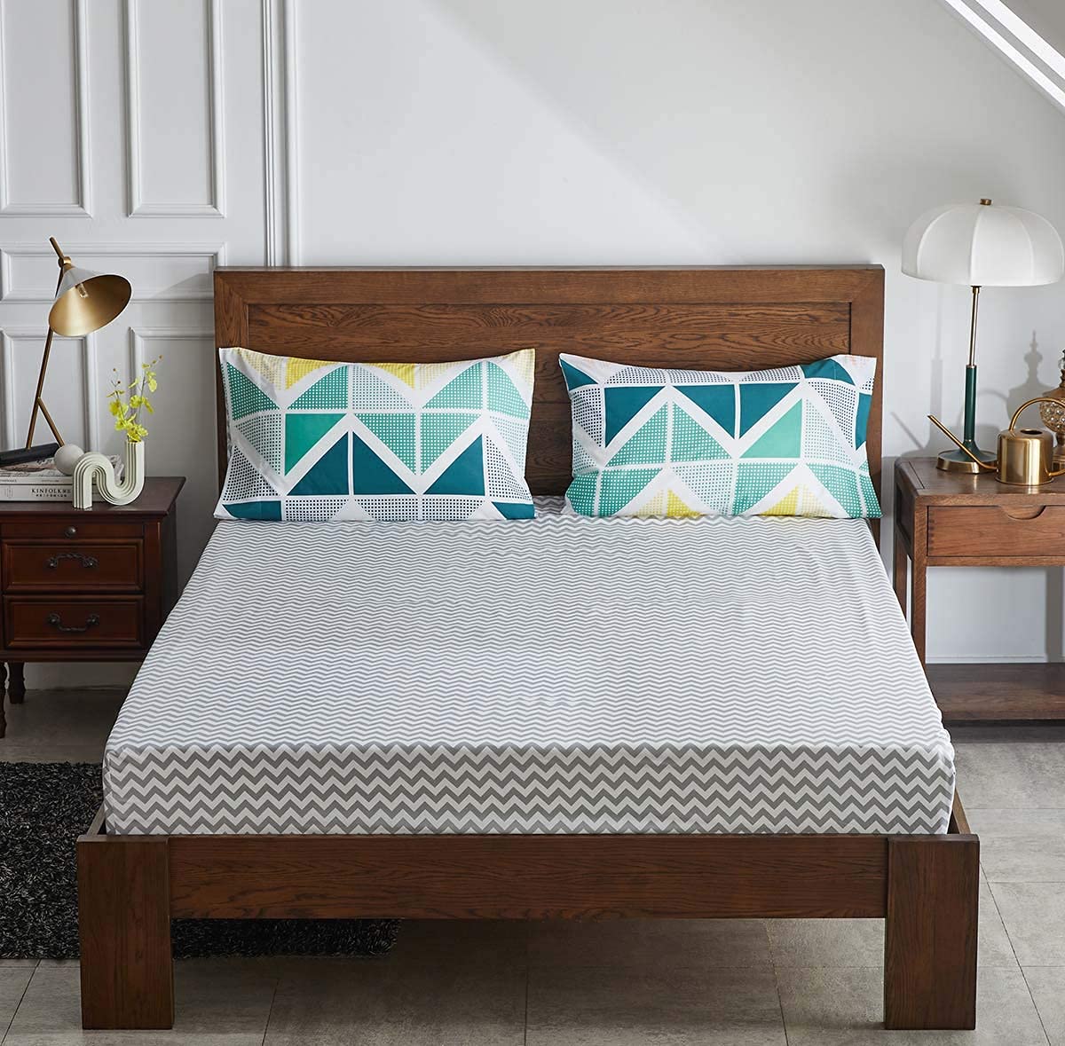 UOZZI BEDDING Bed in a Bag 7 Pieces Queen Size Yellow Green Triangles Print - Soft Microfiber Reversible Bed Comforter Set (1 Comforter 2 Pillow Shams 1 Flat Sheet 1 Fitted Sheet 2 Pillowcases)
