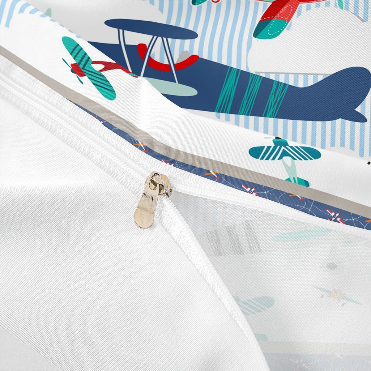 Kids Airplane Bedding Set Blue Sky and White Clouds Comforter Cover Set for Kids Teens Women Room Decor Aviation Aircraft Duvet Cover Breathable Modern Airplane Bedspread Cover Full Size(No Comforter)