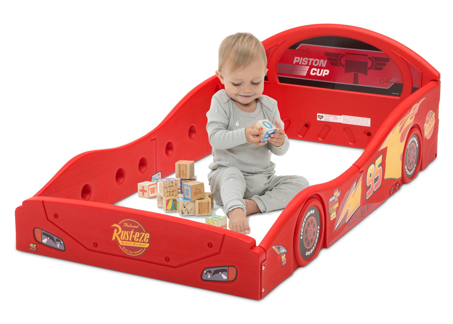 Delta Children Disney/Pixar Cars Lightning McQueen Plastic Toddler Bed