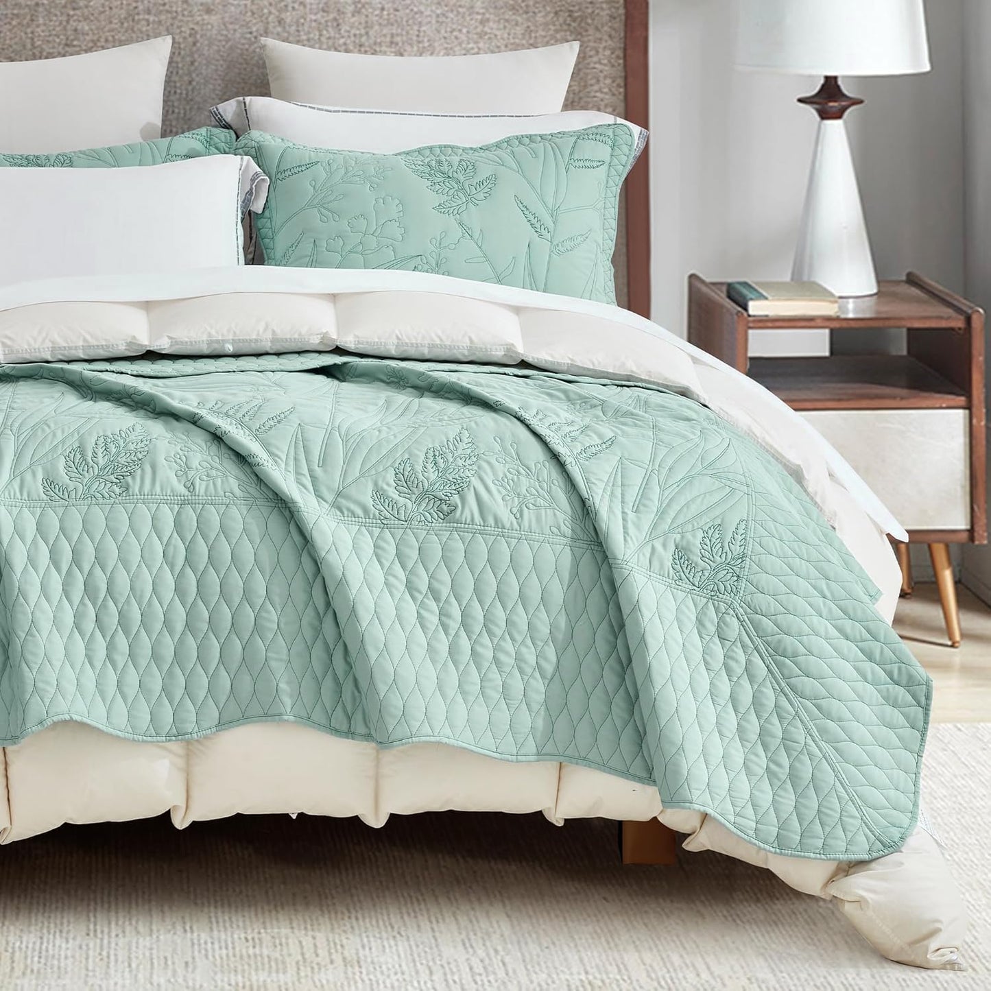 DaisyHuang Botanical Oversized Bedspread Queen Size - Leaves Pattern Stitching Quilt Set - Elegant & Fresh Style Bedding Coverlets, Reversible, Lightweight, 5 Piece, Seaglass