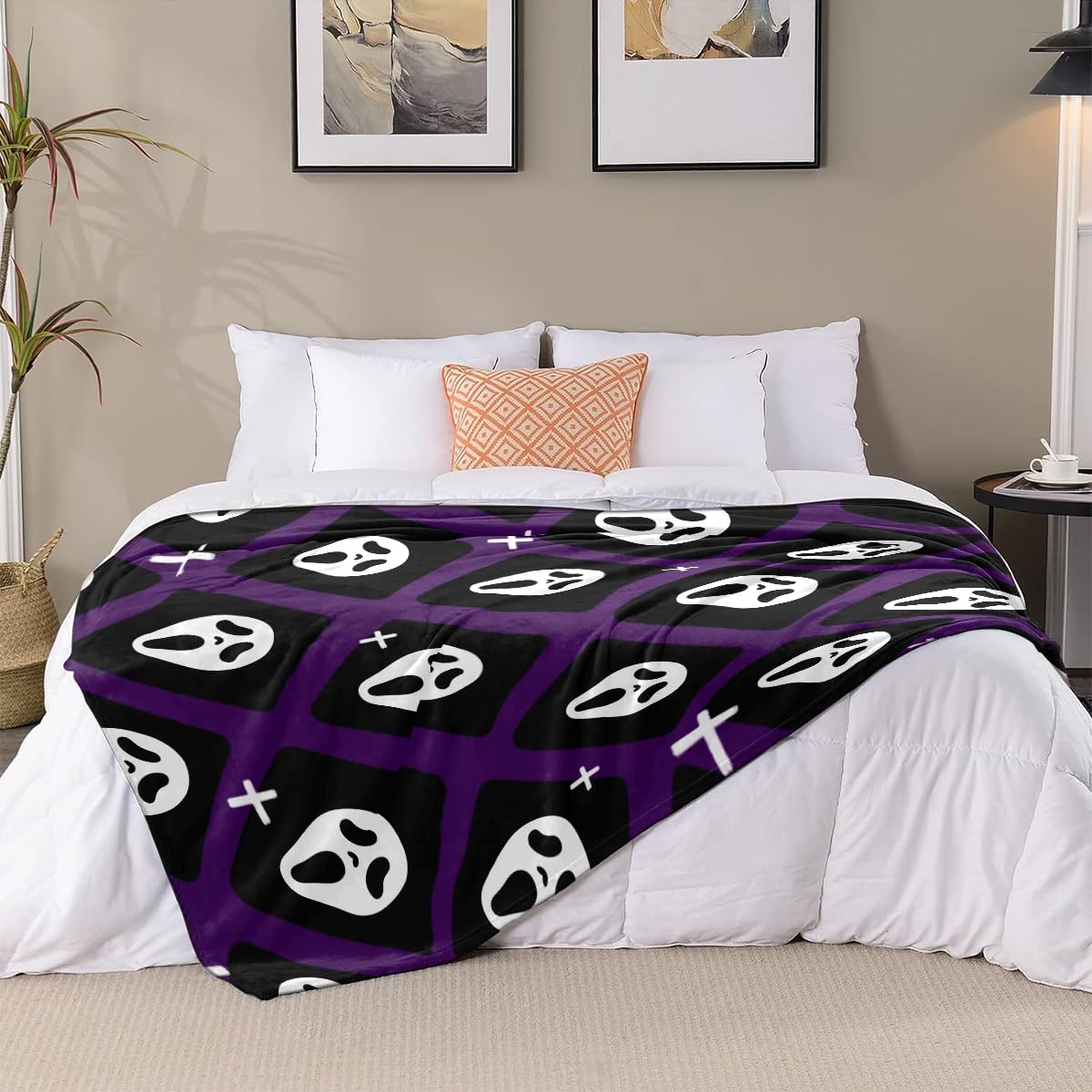 YWZDS Spooky Face Throw Blanket, Purple and Black, Halloween Ghost Blankets Fuzzy Gifts for Sofa Couch Bedroom (30 x 40 inch)
