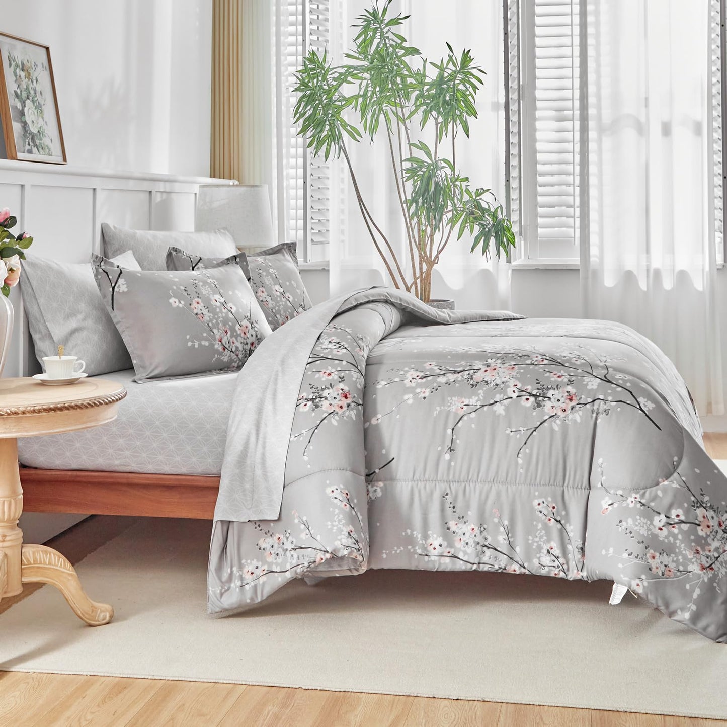AIKASY Bed in a Bag 7 Pieces Queen Size - Floral Print - Soft Microfiber, Reversible Bed Comforter Set (1 Comforter, 2 Pillow Shams, 1 Flat Sheet, 1 Fitted Sheet, 2 Pillowcases)（Grey, Queen）