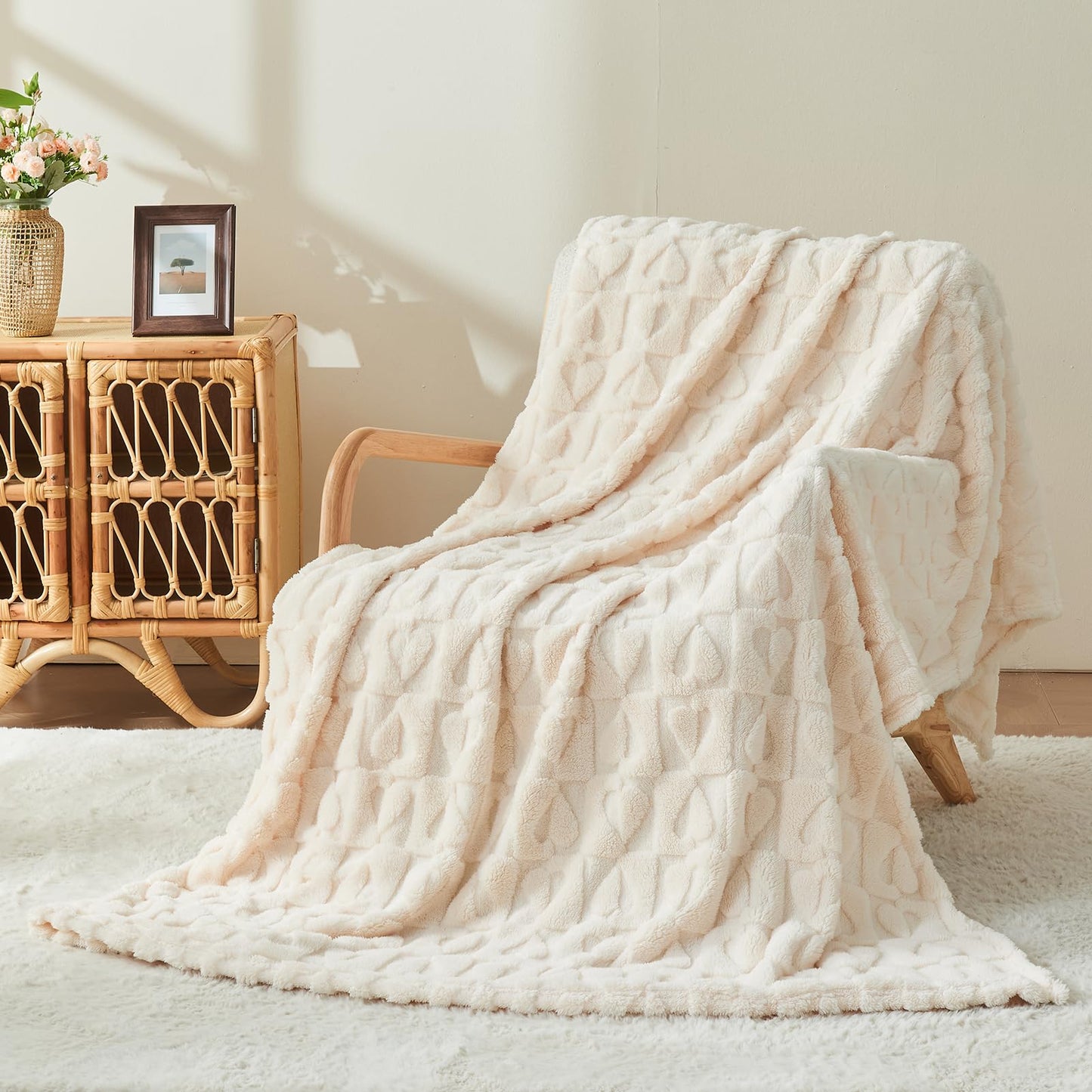 GIOKARNNA Beige Cute Throw Blankets with Heart Checkered Throw Blanket for Lover Mom Gifts Valentines Day Blanket Love Blanket, 60x80 Inches, 300GSM