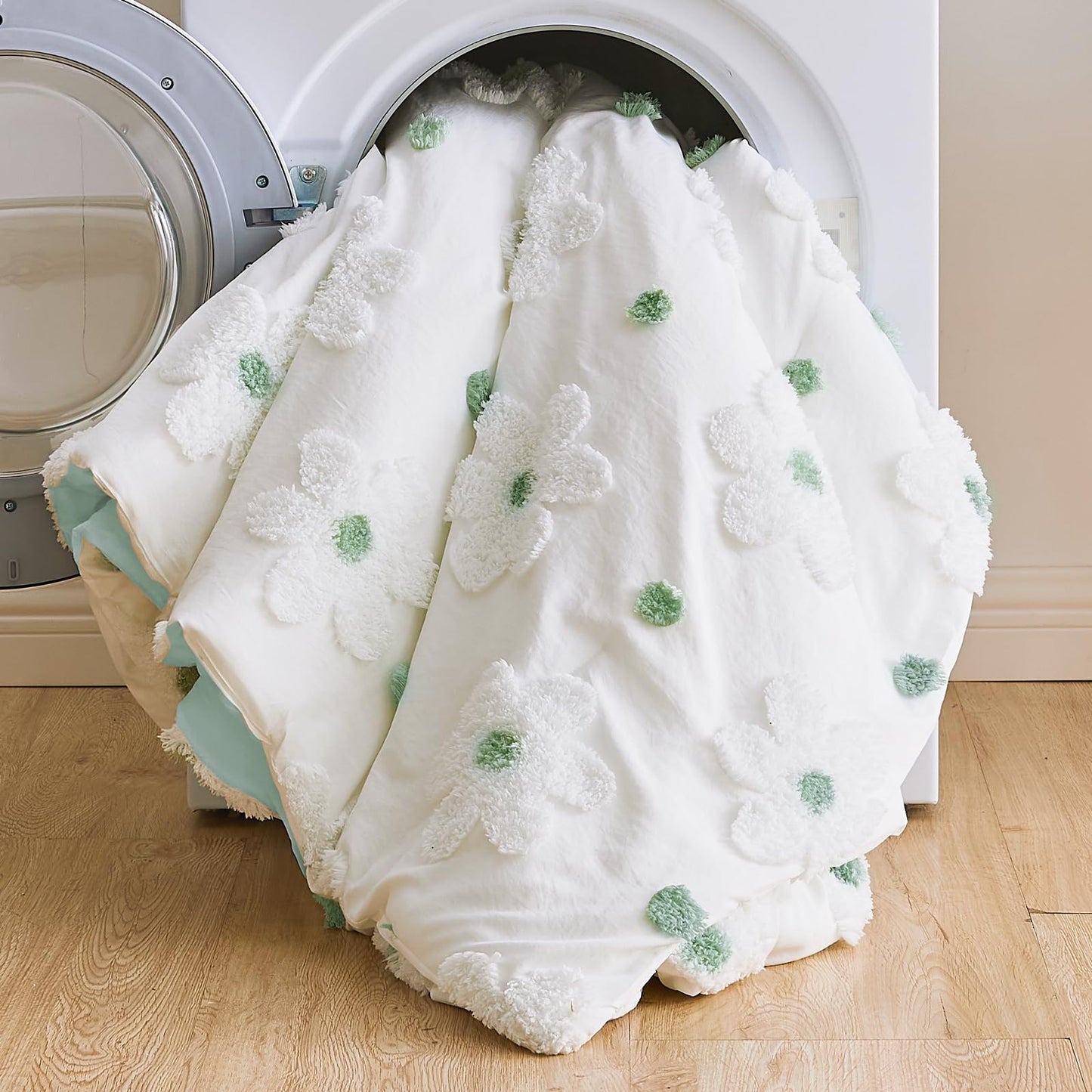 Toddler Bedding Set for Girls 4-Piece Sage Green Boho Tufted Daisy Flowers Toddler Comforter Set Bed-in-a-Bag Toddler Sheets Bedroom Set with Toddler Comforter, Flat Sheet, Fitted Sheet, Pillowcase