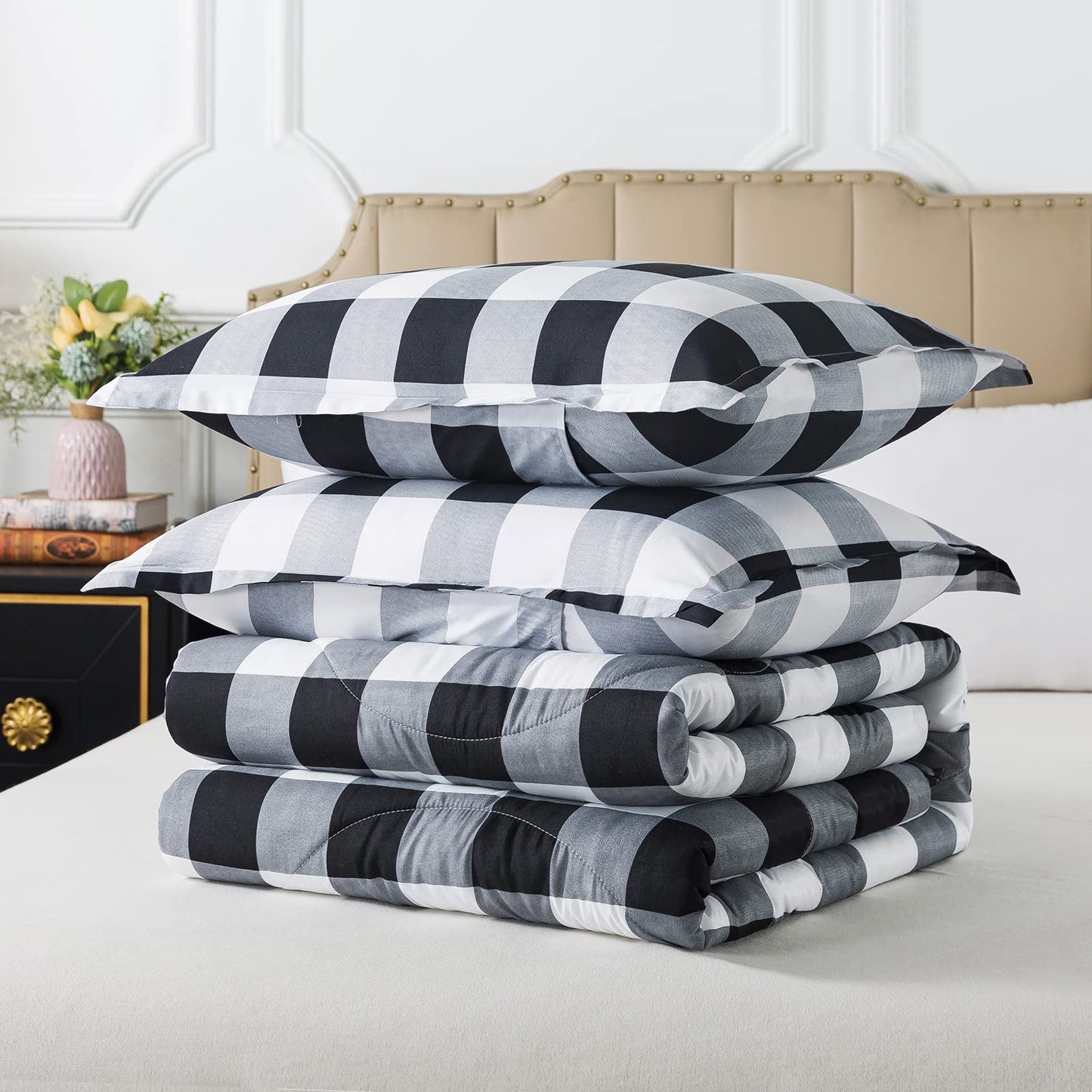 Caressma Buffalo Plaid Comforter Set Queen, Black White Buffalo Plaid Comforter Bedding Set for All Seasons, Classic Gingham Pattern Print Soft Microfiber 3 Pieces Comforter with Pillowcases