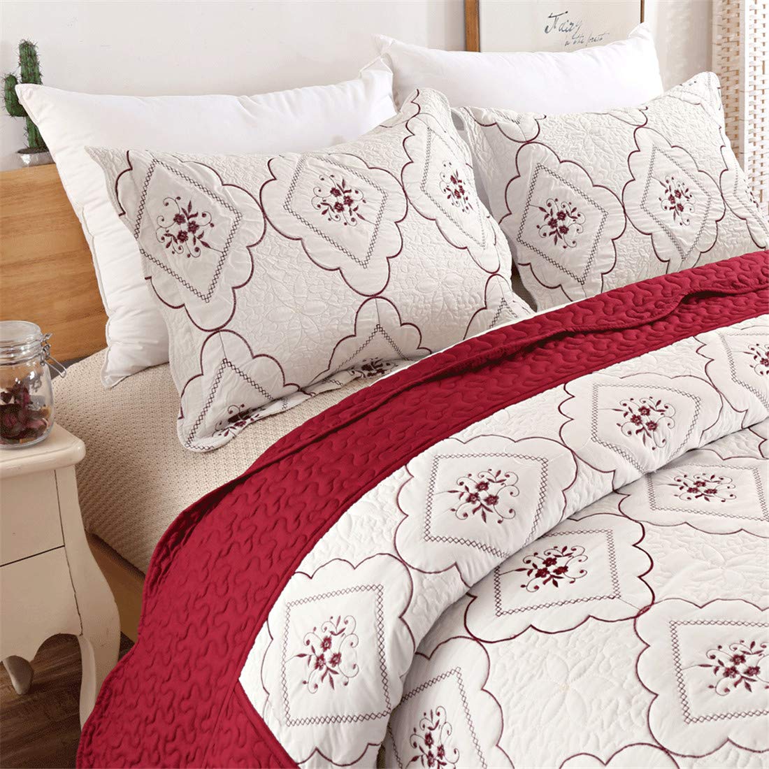 Oliven 3 Pcs Embroidered Quilt Full/Queen Size Floral Bedspread Soft Breathable Flower Coverlet Burgundy White Bed Cover Embroidered Bedding Christmas Bed Home Decor