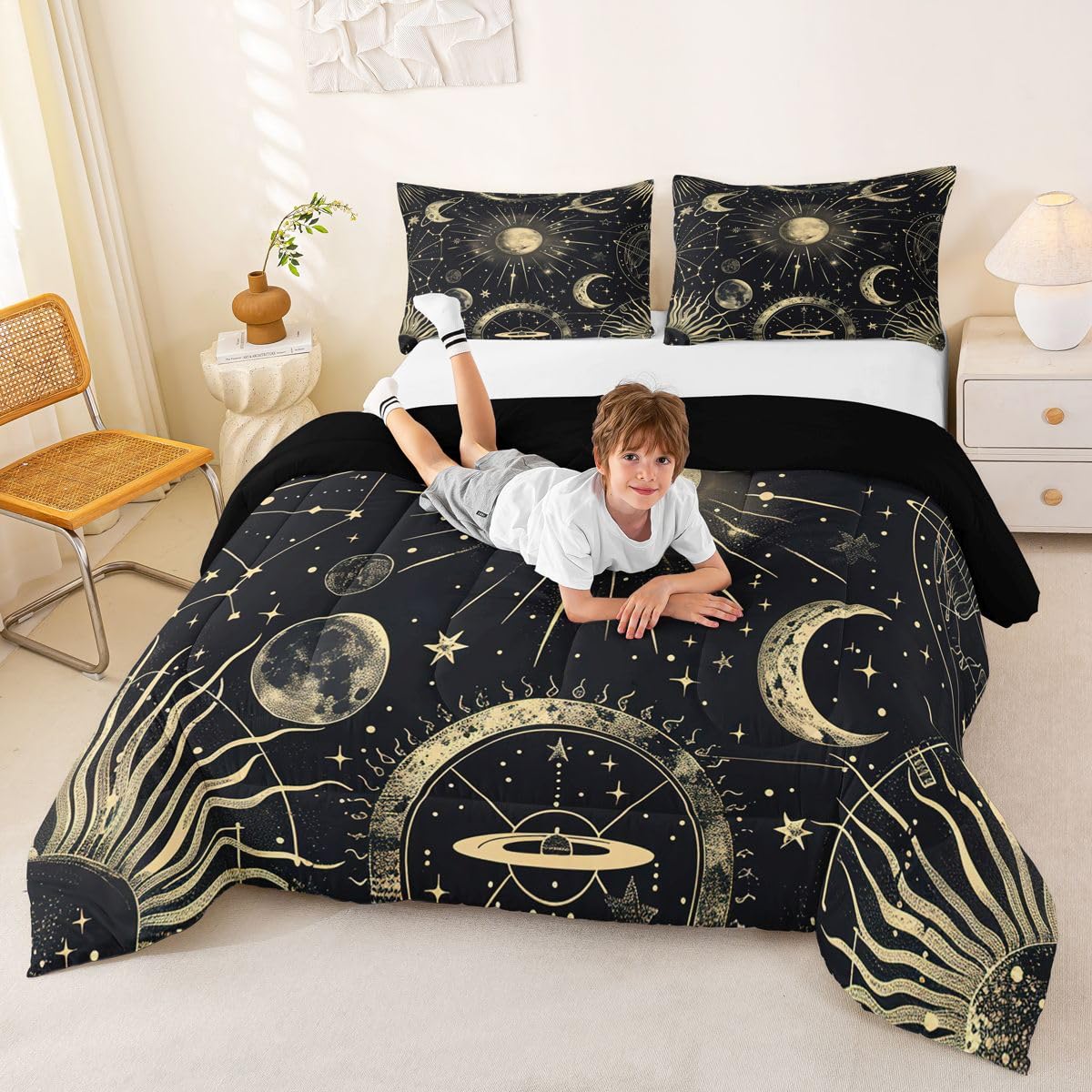 Erosebridal Bohemian Sun Moon Comforter Set, Constellation Down Comforter King Size, Starry Sky Quilted Duvet, Exotic Style Black Room Decor Duvet Insert,Super Soft Breathable Bedding Set