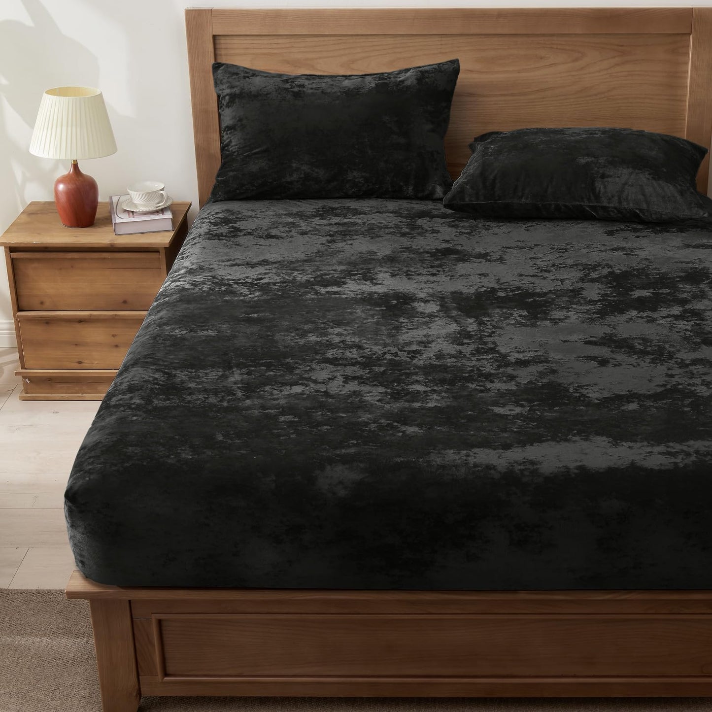 BEDELITE Velvet Fitted Sheet and Pillowcases Set, Luxury Soft Fuzzy Bottom Sheet with Reinforced Elastic Corner Straps, Deep Pocket up to 15 Inch, 1 Fitted Sheet and 2 Pillowcases (Queen, Black)