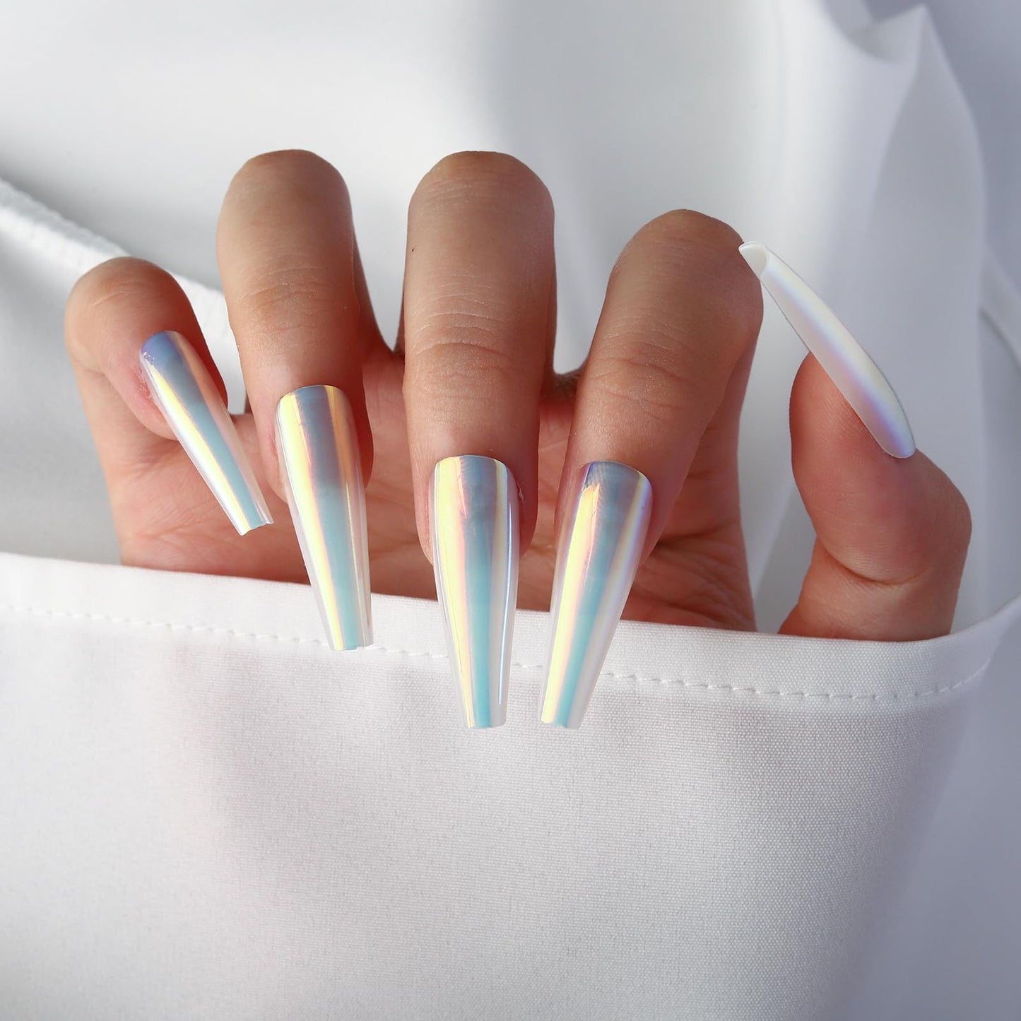 Chrome Press on Nails Ballerina Long Coffin False Nails Holographic Mirror Fake Nails Luxury Chameleon Metallic Full Cover Glue on Nails for Women Girls Artificial Acrylic Nail Decoration 24pcs
