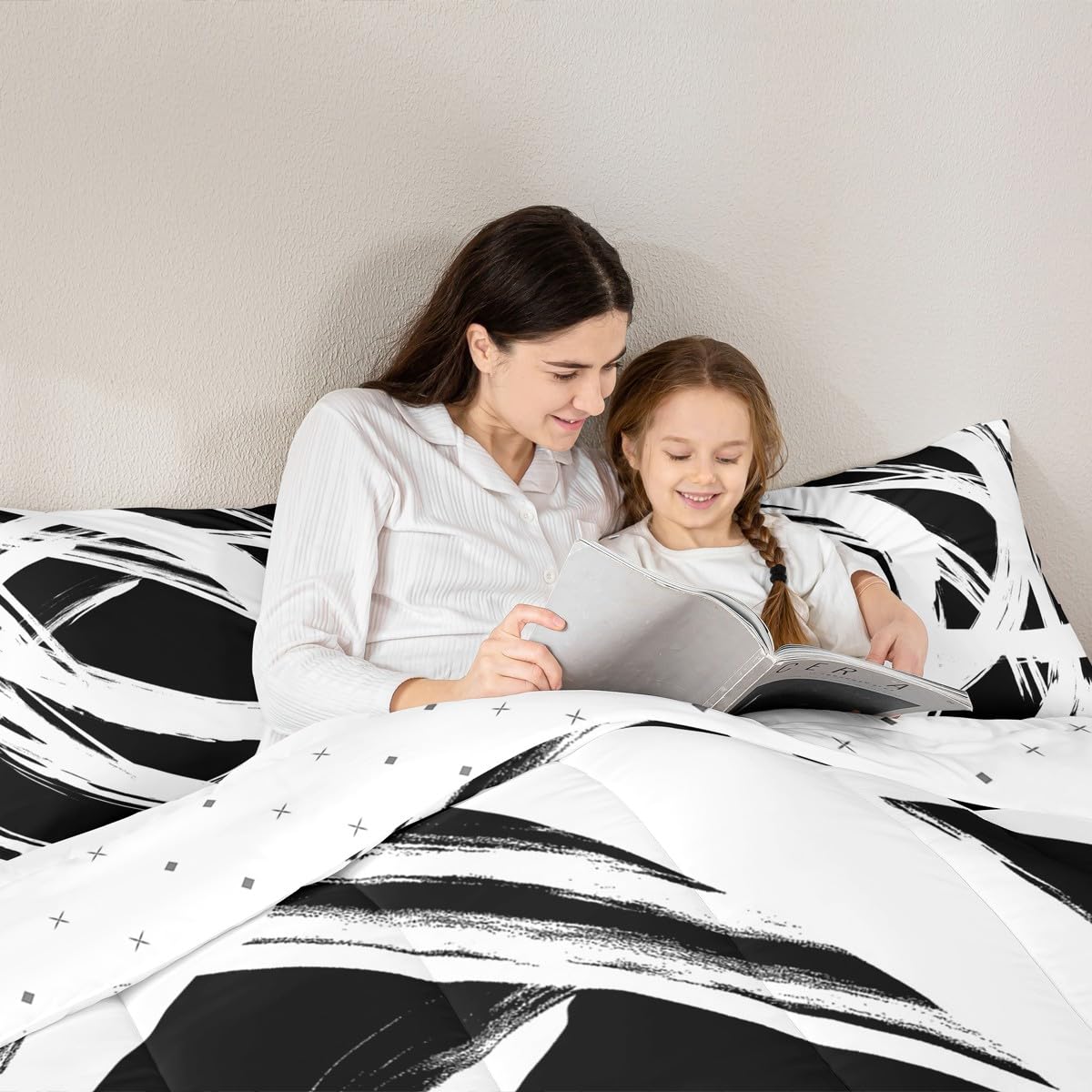 Erosebridal White and Black Abstarct Queen Comforter Set for Adult Women Men, Geometric Striped Bedding Set for Minimalists,Graffiti Aesthetic Lines Quilt,Contemporary Boho Modern Art Duvet Insert