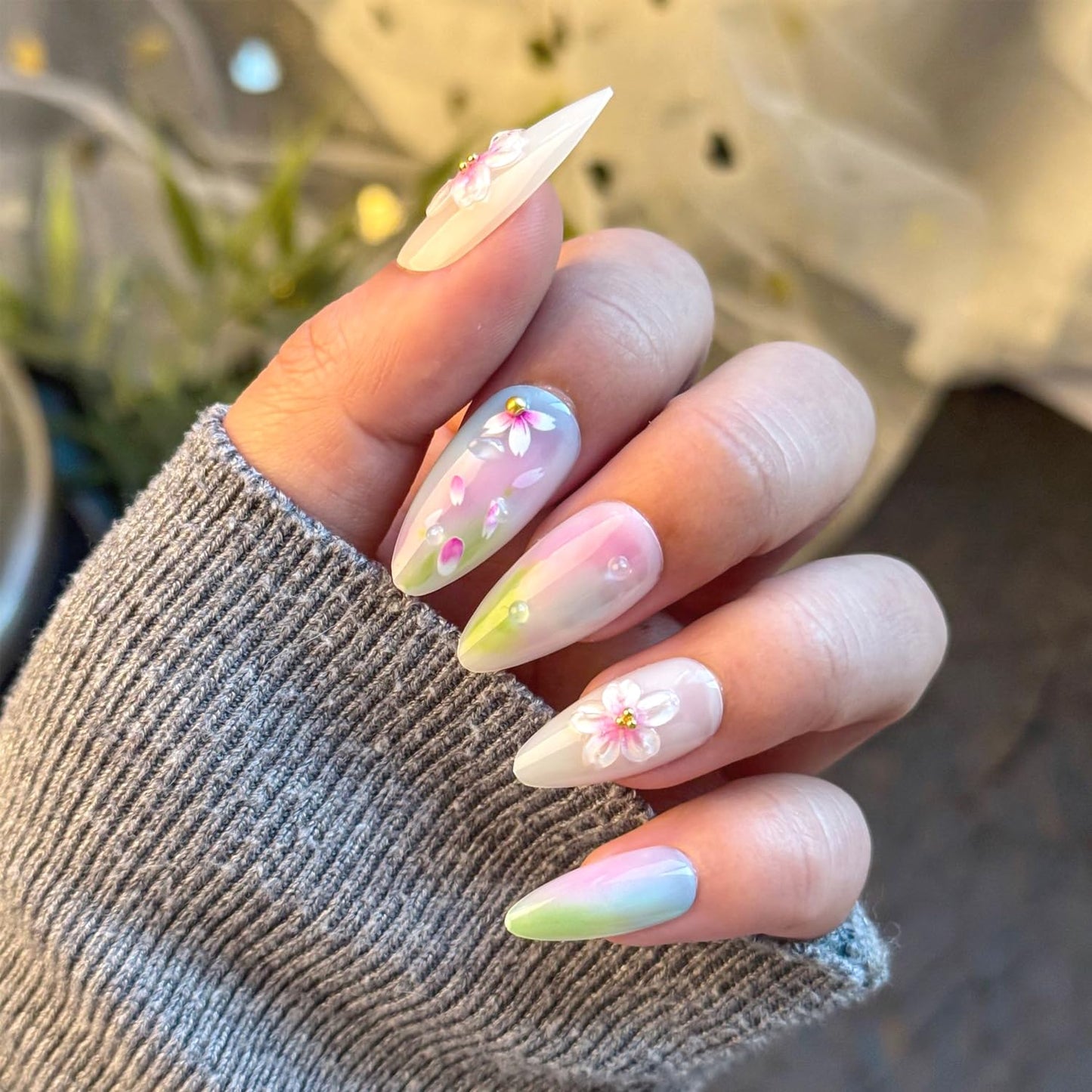 24Pcs Cute Flower Press on Nails Medium Almond Fake Nails Spring Summer Nail Art Handmade Gradient Stick on Nails Glossy Full Cover Artificial Nails for Women DIY Nails Decoration Daily Wear