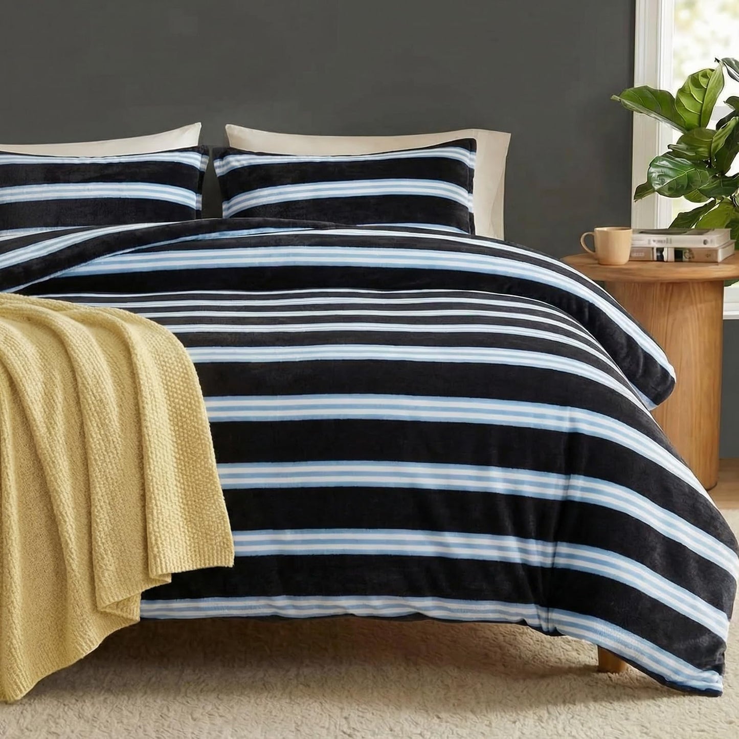 Bedbay Striped Comforter Set Fluffy Fleece King Comforter Set Soft Warm Flannel Velvet Comforter 3 Pcs Blue Black Striped Bedding Set Modern Stripes Pattern King Bed Set for All Seasons