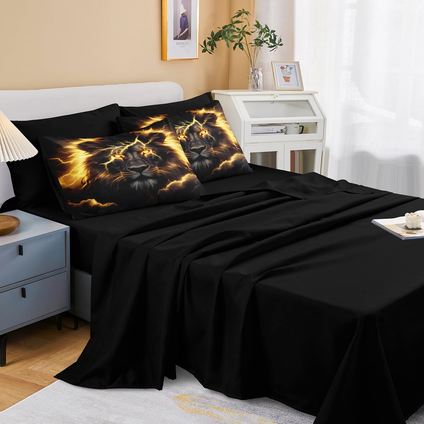 Lion Queen Comforter Set Black and Gold Bed in a Bag Golden Loin Bed Set Home Decor 8 Pcs Black Sheet Set Wild Animal Comforter Set with 1 Cushion Cover