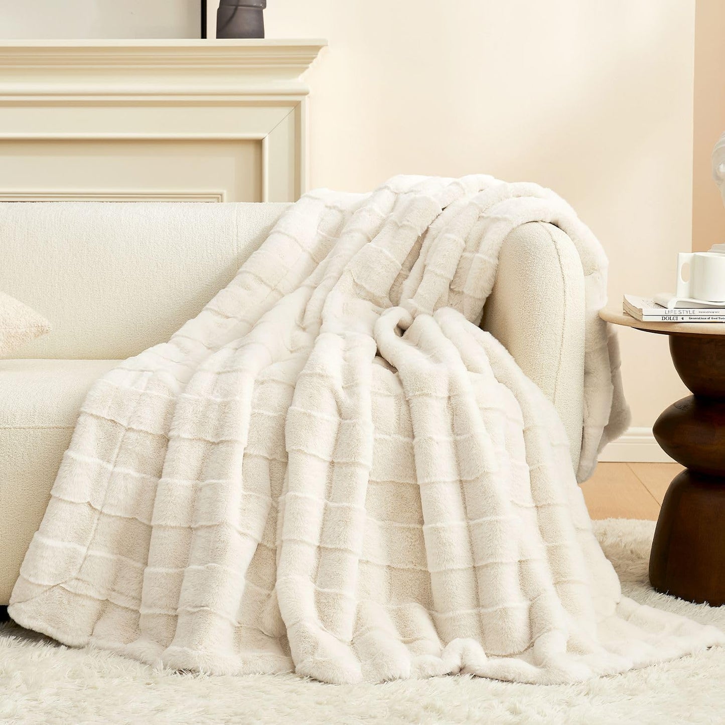 Cozy Bliss Fluffy Faux Fur Throw Blanket for Couch,Warm Cozy Soft Cream White Throw Blankets for Sofa Bed Living Room,50x60 Inches