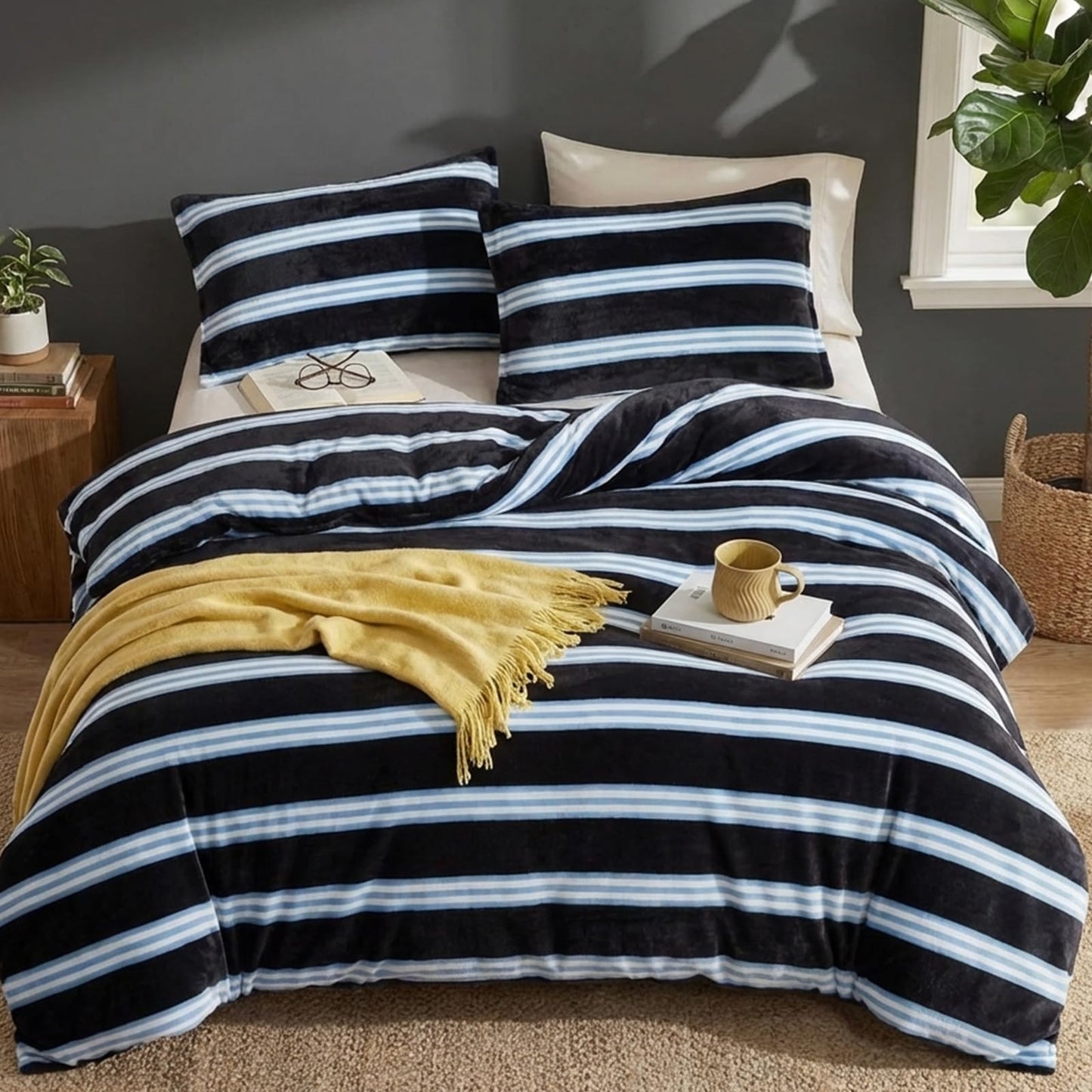 Bedbay Striped Comforter Set Fluffy Fleece King Comforter Set Soft Warm Flannel Velvet Comforter 3 Pcs Blue Black Striped Bedding Set Modern Stripes Pattern King Bed Set for All Seasons