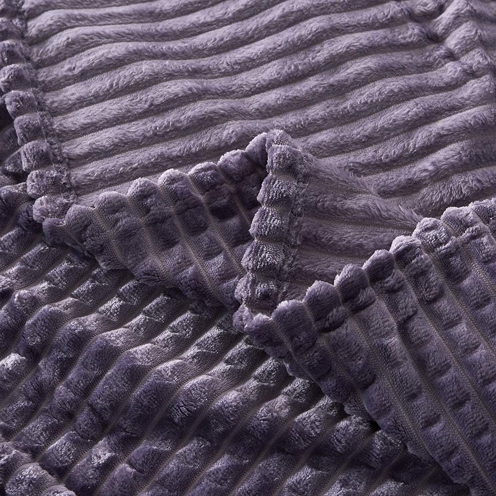 Simple&Opulence Purple Throw Blanket for Couch-Super Soft Fluffy Blankets for Women 50x70 Inches Cozy Lightweight Fleece Blanket for Home Decor
