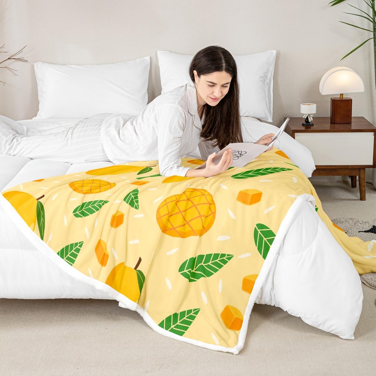 Feelyou Cartoon Mango Fleece Throw Blanket - Sweet Fruit Sherpa for Kids, Boys & Girls - Tropical Fruit Plush, Botanical Leaves Fuzzy Blanket for Sofa, Bed, Couch - Orange, Baby - 30x40 Inches