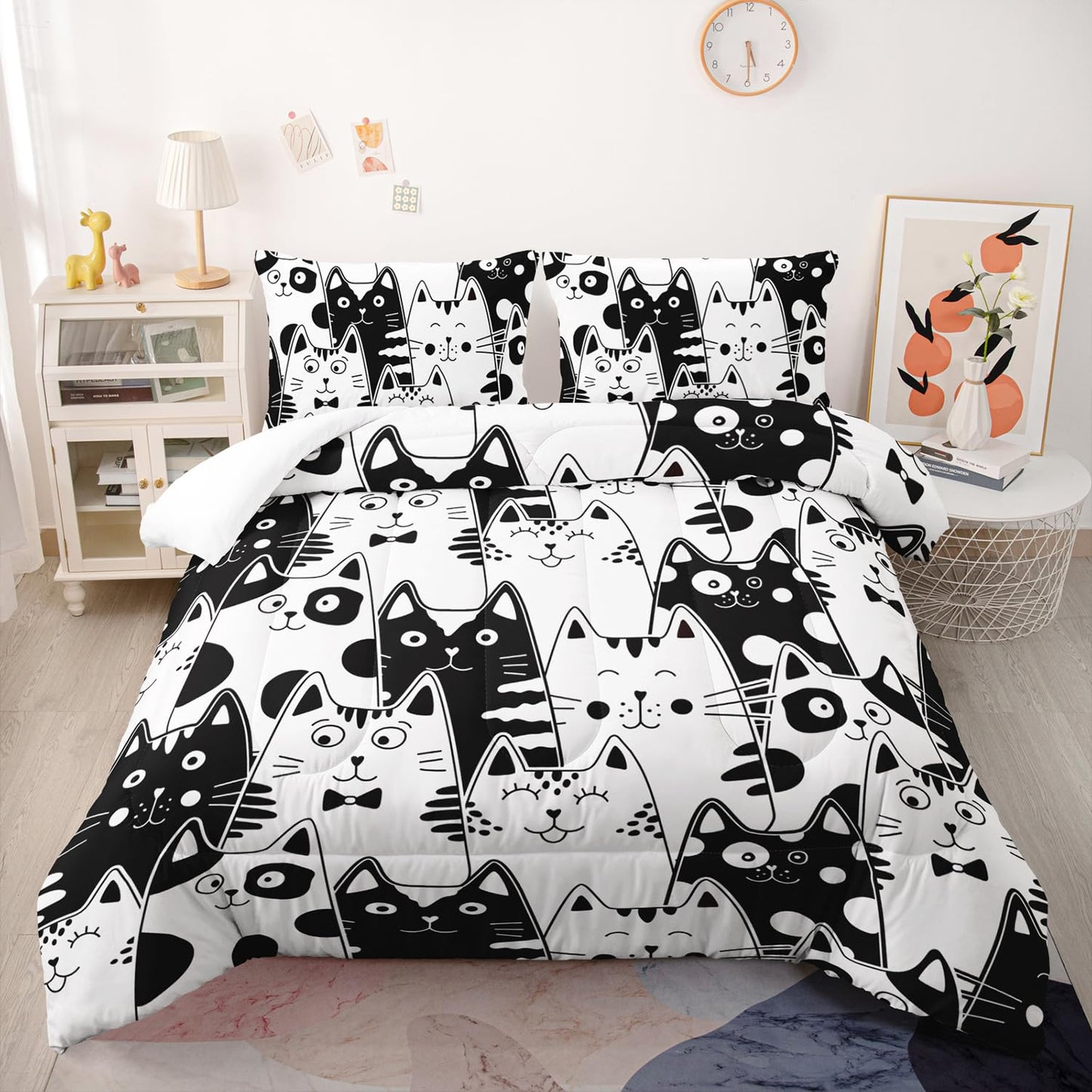 Nttopship Black and White Cat Comforter Set Queen,Kawaii Cat Butterfly 3 Pieces Bedding Set for Teens Kids,Cartoon Down Alternative Bed Comforters Bedding Sets for All Season