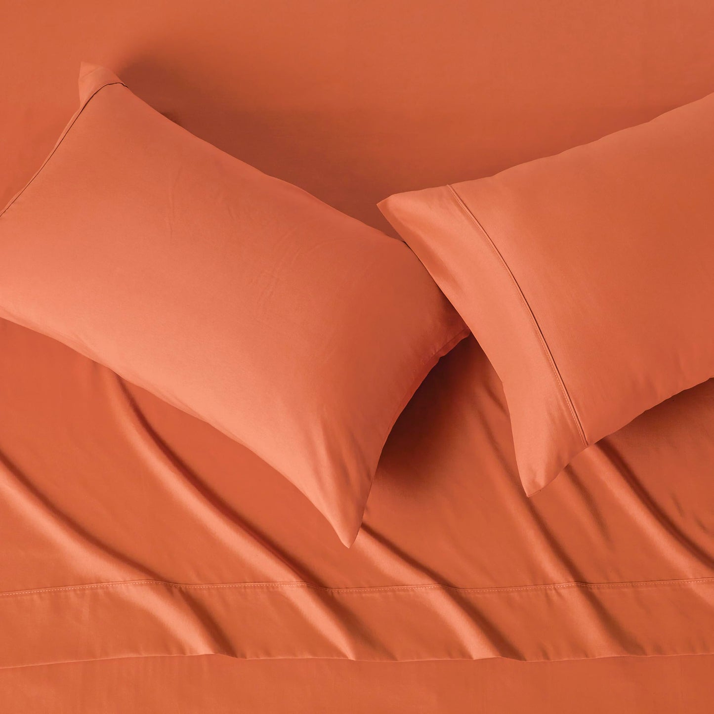Amazon Basics Lightweight Breathable Microfiber 4-Piece Bed Sheet Set, Brick, Solid, Queen