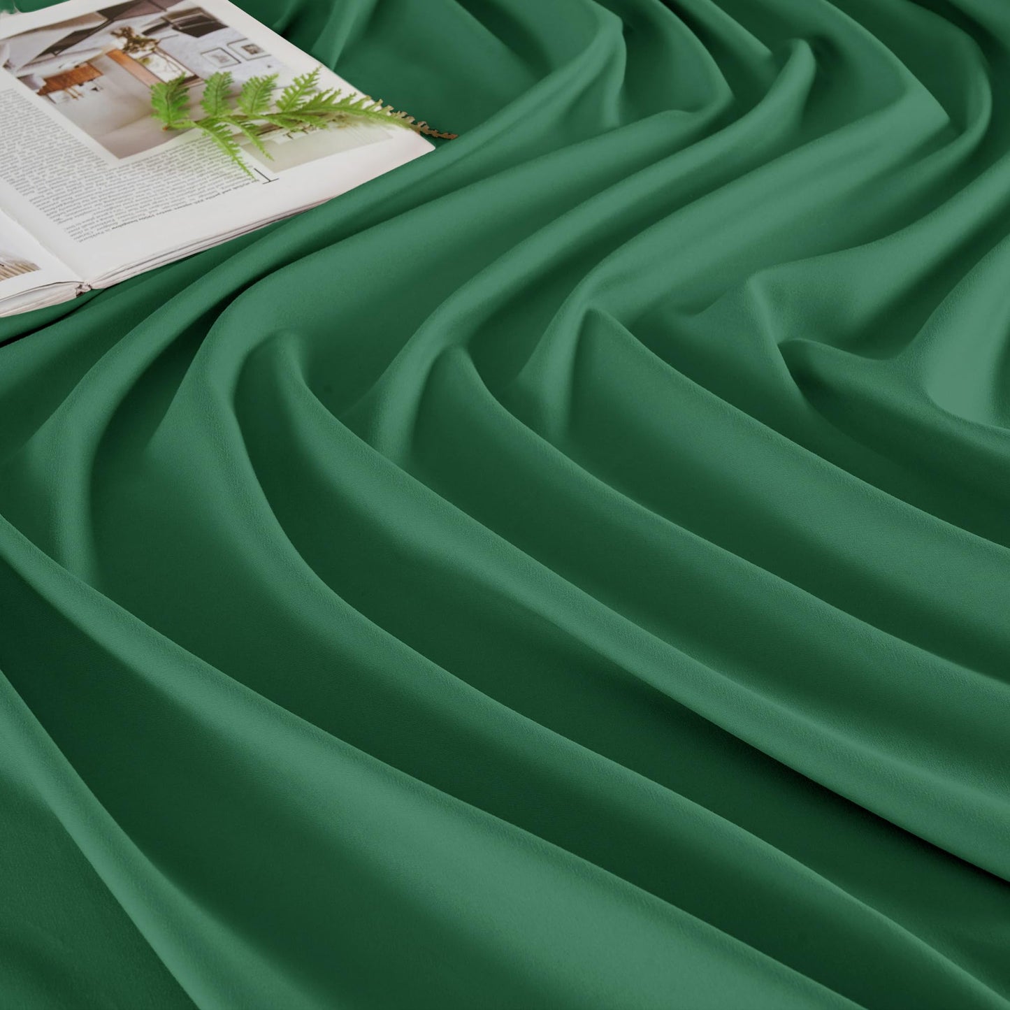 Vonty 1Pcs Green Cot Sheets 31" x 75" - 1800 Thread Count Cot Microfiber Fitted Sheets Only, Breathable & Soft Camper Bunk Fitted Bed Sheet Fit for Narrow Twin RV Bunk Guest Bed Matress