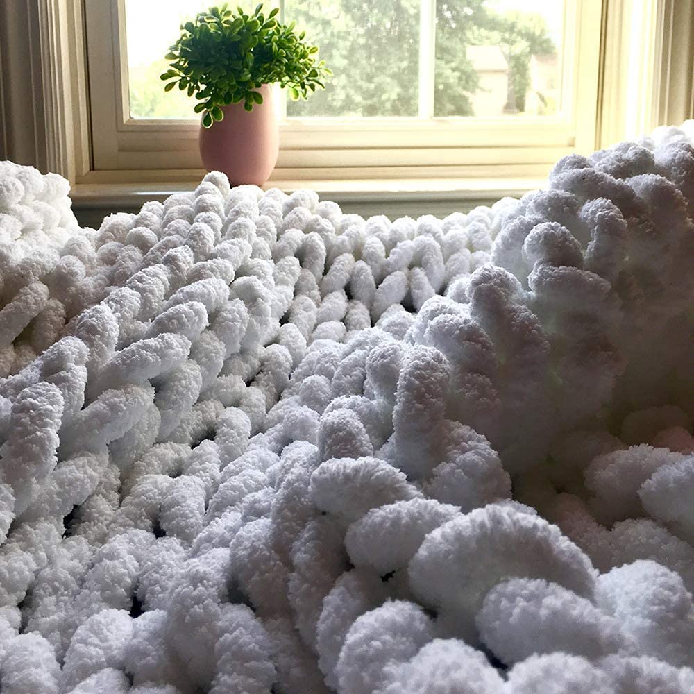 INNDUN Chunky Knit Blanket 48"x72" Handwoven Interior Decoration for Large Sofas and Beds White