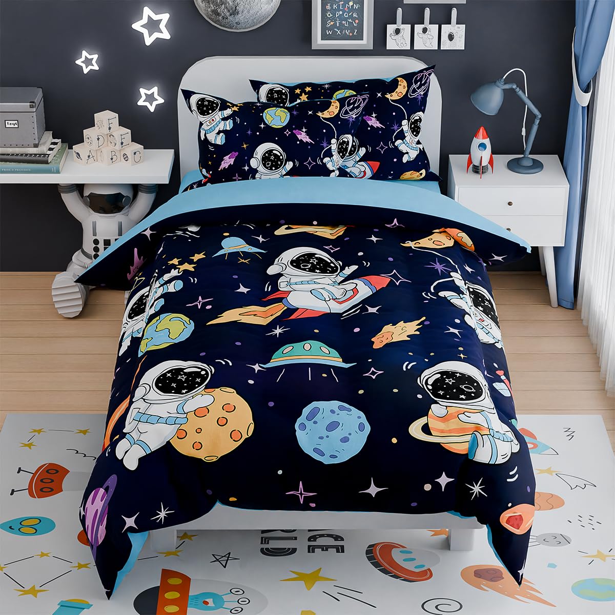 SANDJEST Astronaut Bedding Sets for Boys, Ultra Soft Microfiber Comforter Set with 3-Pieces, Comforters Sets for Kids Children Boy Bedroom Decor