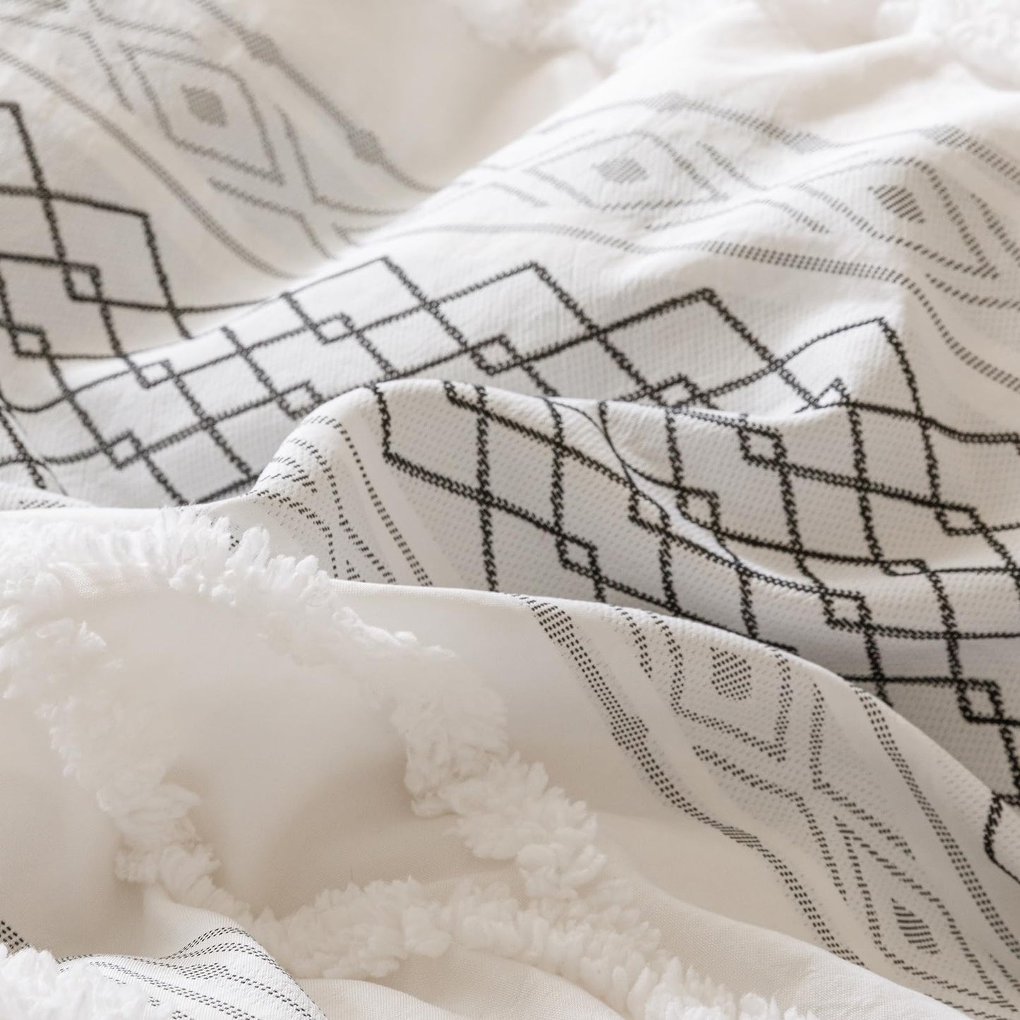 CLOTHKNOW White Black Bohemian Queen Comforter Set Jacquard Clipped Bedding Comforter Sets Soft Farmhouse All Season