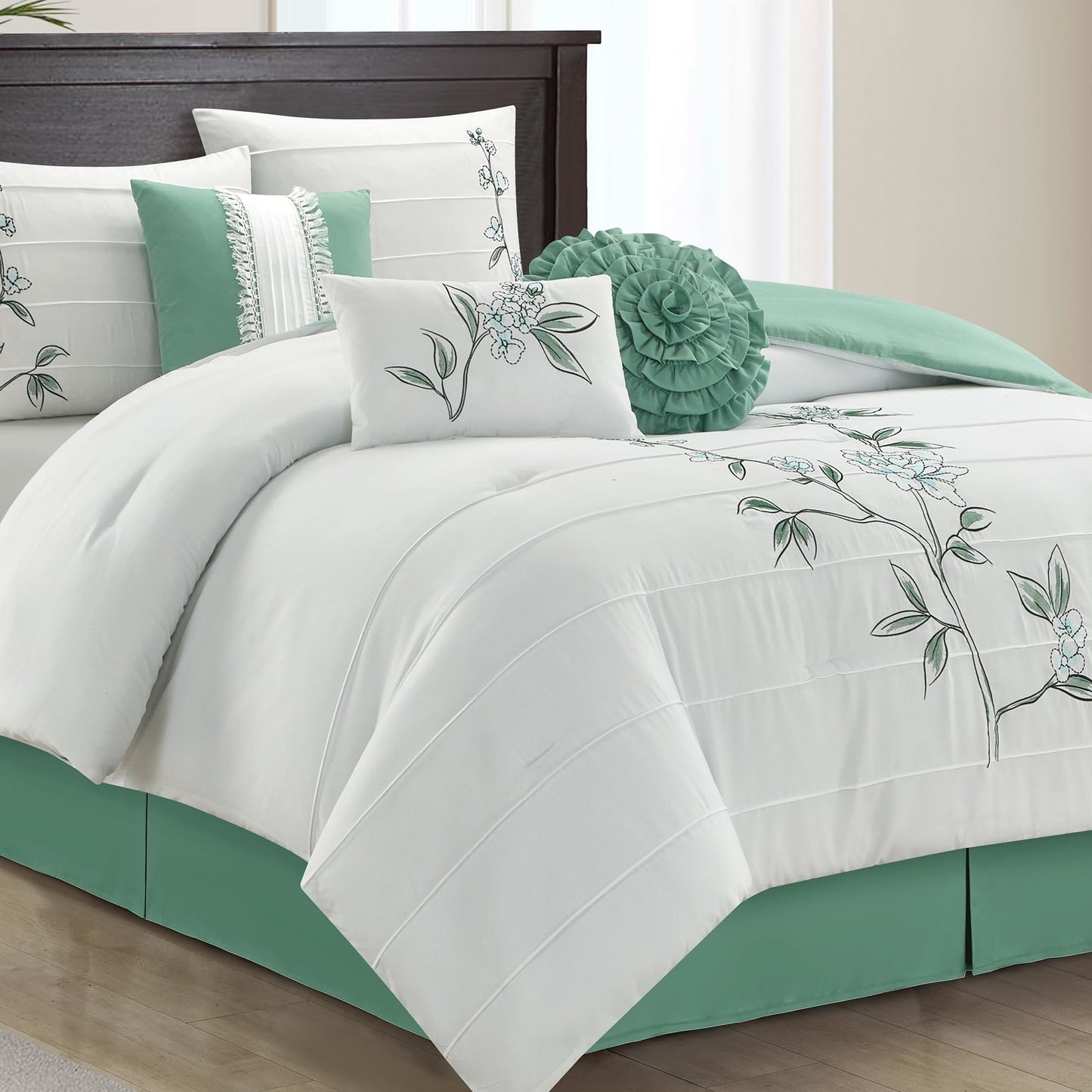 LANCO MODERN LIFESTYLE 7 Piece California King Comforter Set, Green White, Floral Embroidery, Microfiber Pleating Bedding Set for All Seasons with Comforter, Bed Skirt, Pillow Shams and Decor Pillows
