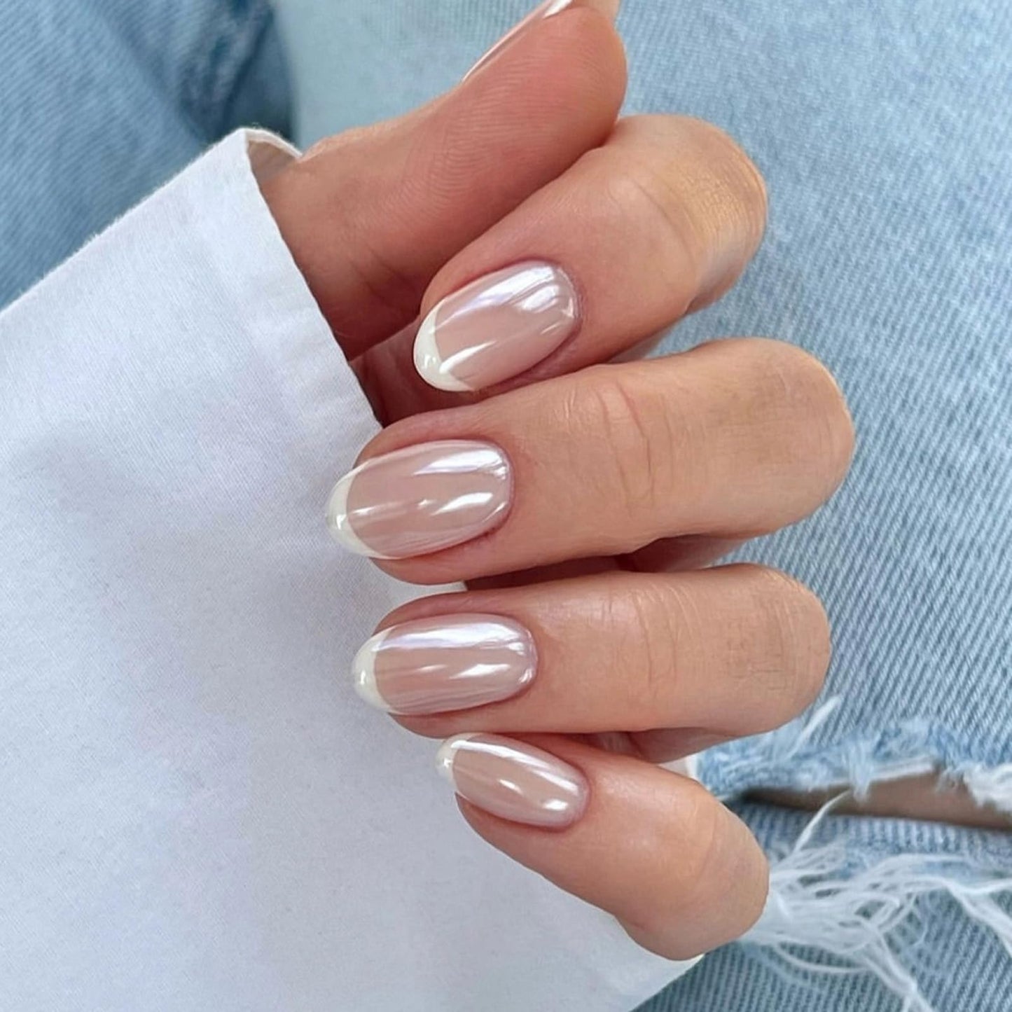 French Press On Nails Short Oval False Nails 30pcs, Nude Chrome Electroplated Stick On Nails with White French Tips, Glossy Reusable Acrylic Fake Nails Kit for Women Girls Wedding Daily