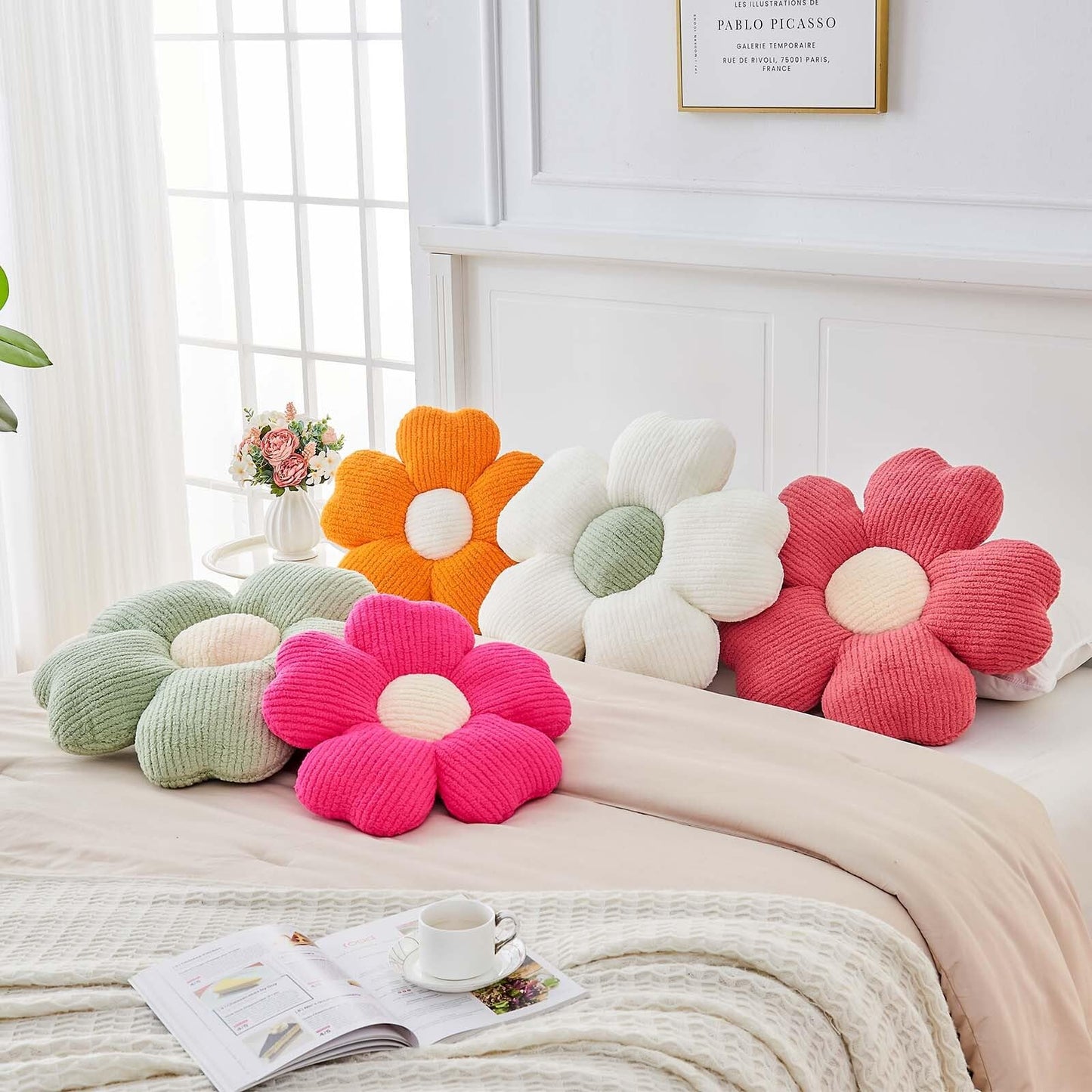 Kcvvcr Flower Throw Pillow, Cute Flower Shaped Pillow Decorative Throw Pillow for Bed Couch, Soft Daisy Pillows Floor Seating Cushion Cushions (14.9 Inch White+Green)