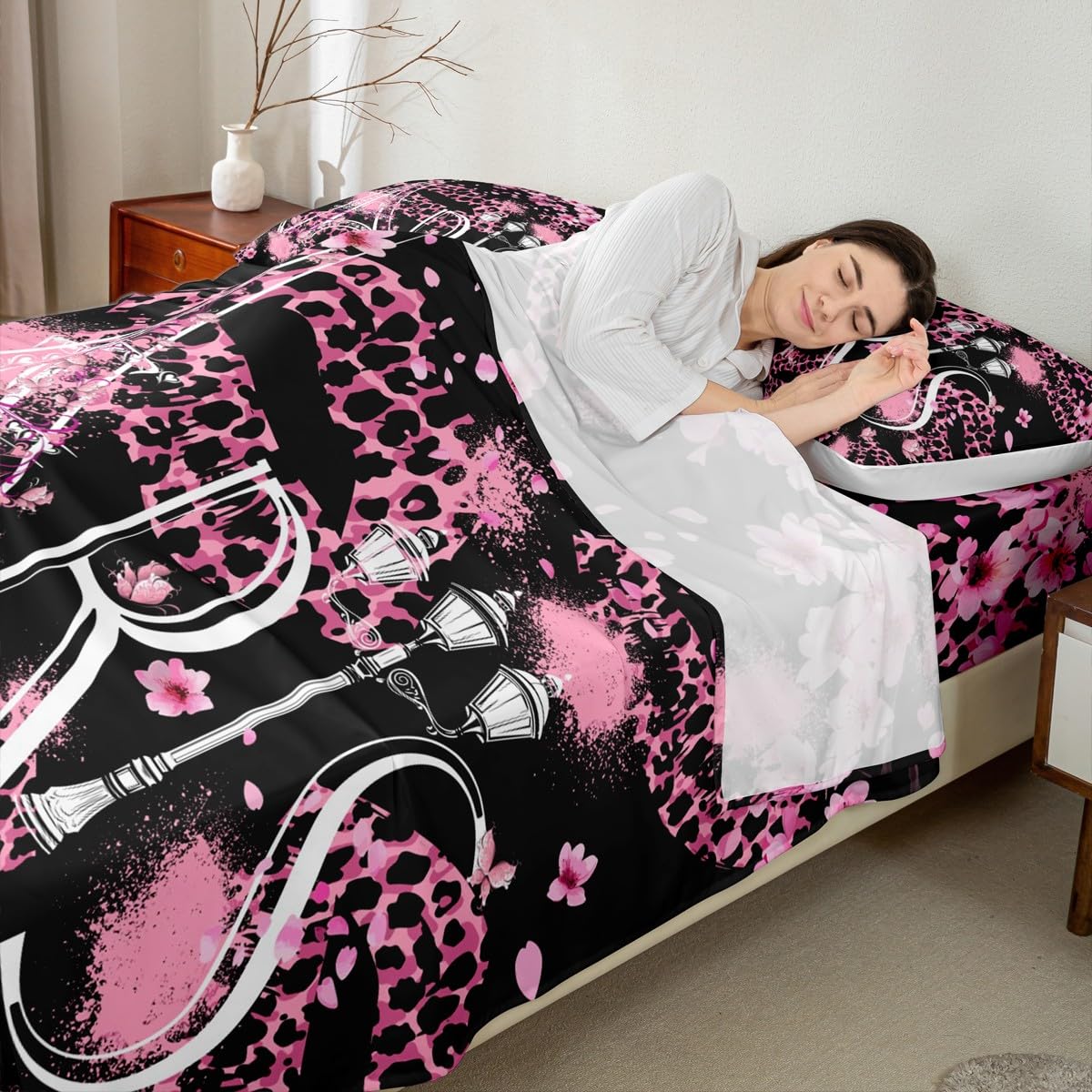 Homewish Eiffel Tower Sheet Set Full,Leopard Lips Bedding Set for Kids Teens Girls,Peach Blossom Pink Paris Romantic Bed Sheet Set 4pcs with Deep Pocket Fitted Sheet + Flat Sheet + 2 Pillowcases