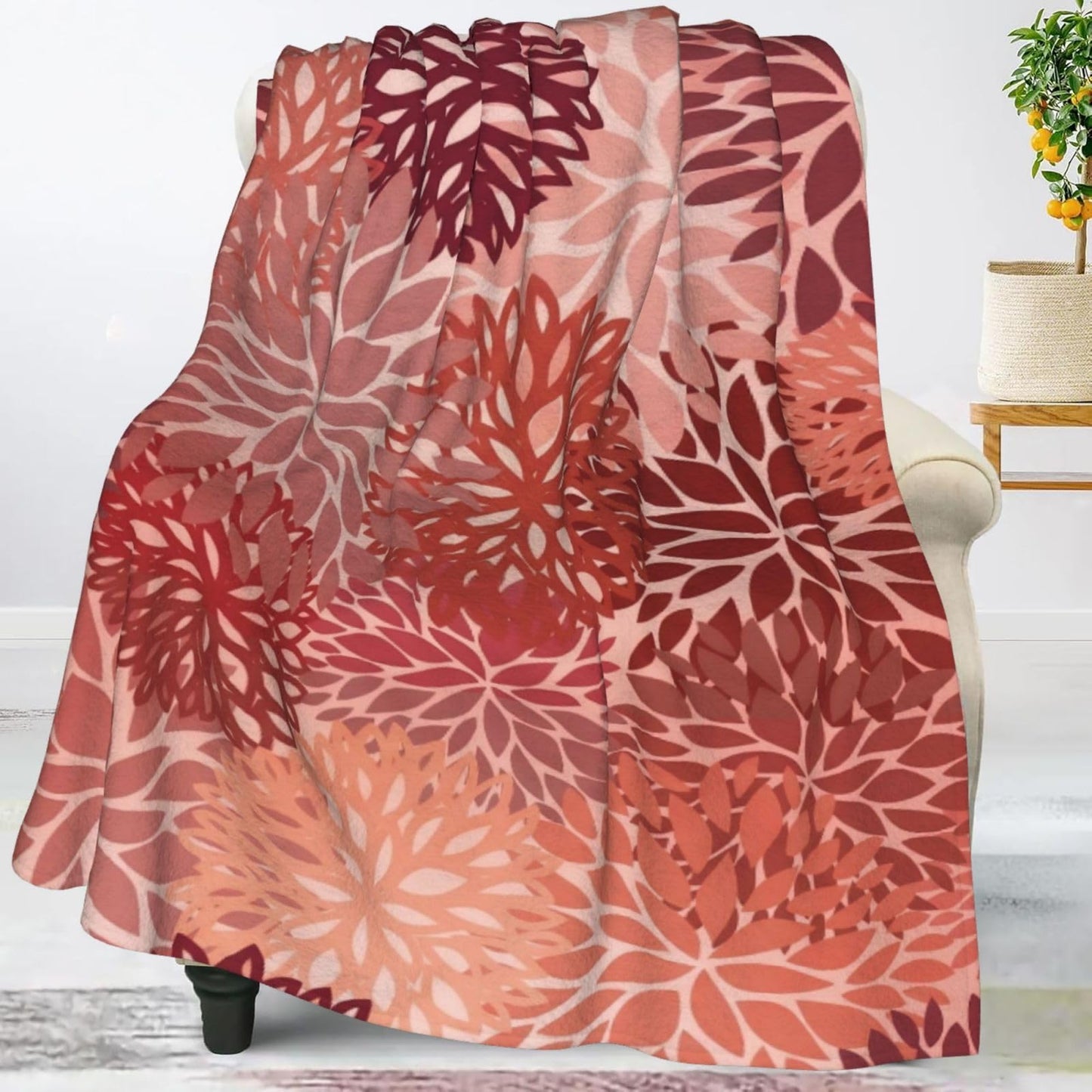 Perinsto Red and Pink Chrysanthemum Floral Throw Blanket Ultra Soft Warm All Season Daisy Flowers Decorative Fleece Blankets for Bed Chair Car Sofa Couch Bedroom 50"X40"