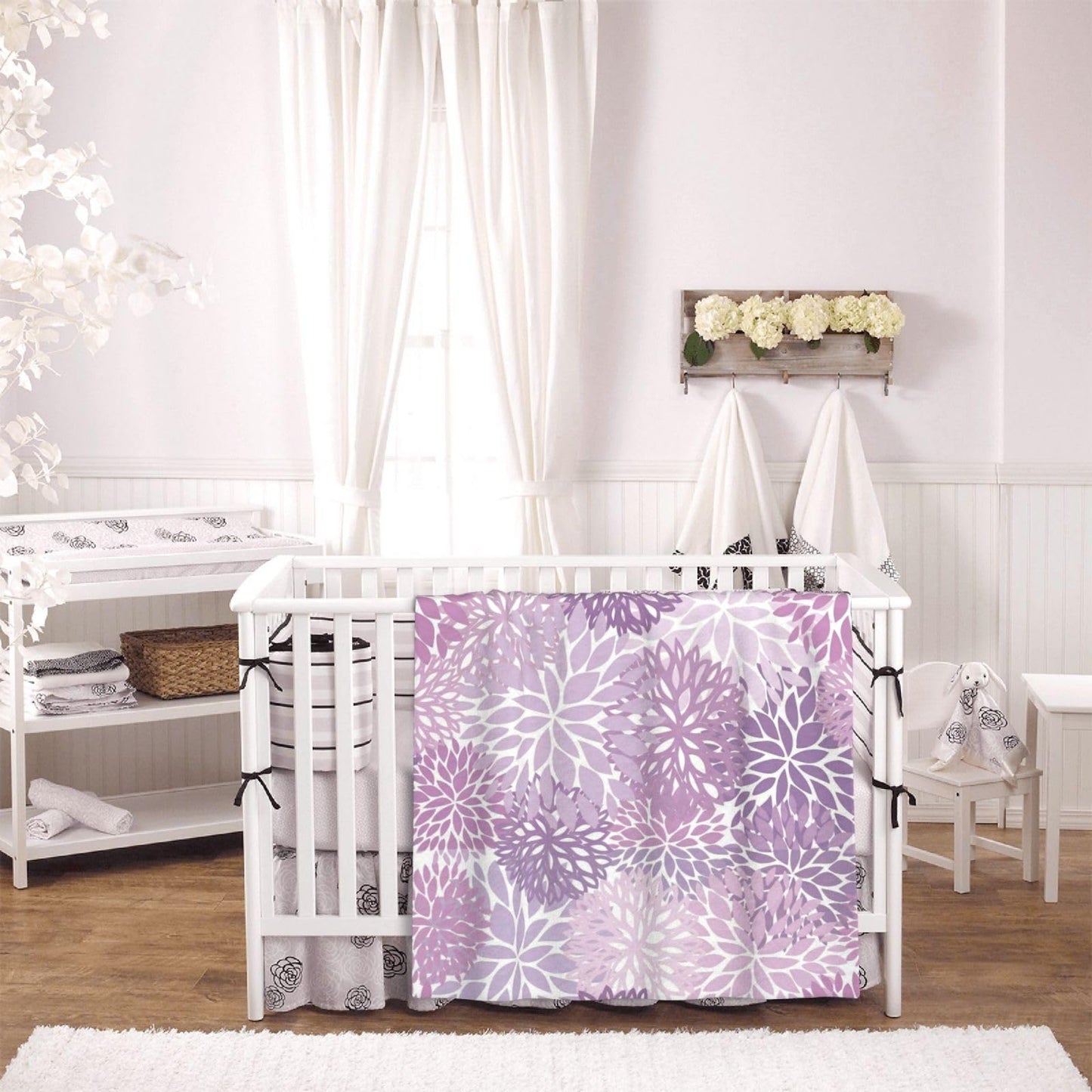 Perinsto Purple Chrysanthemum Floral Throw Blanket Ultra Soft Warm All Season Daisy Flowers Decorative Fleece Blankets for Bed Chair Car Sofa Couch Bedroom 50"X40"