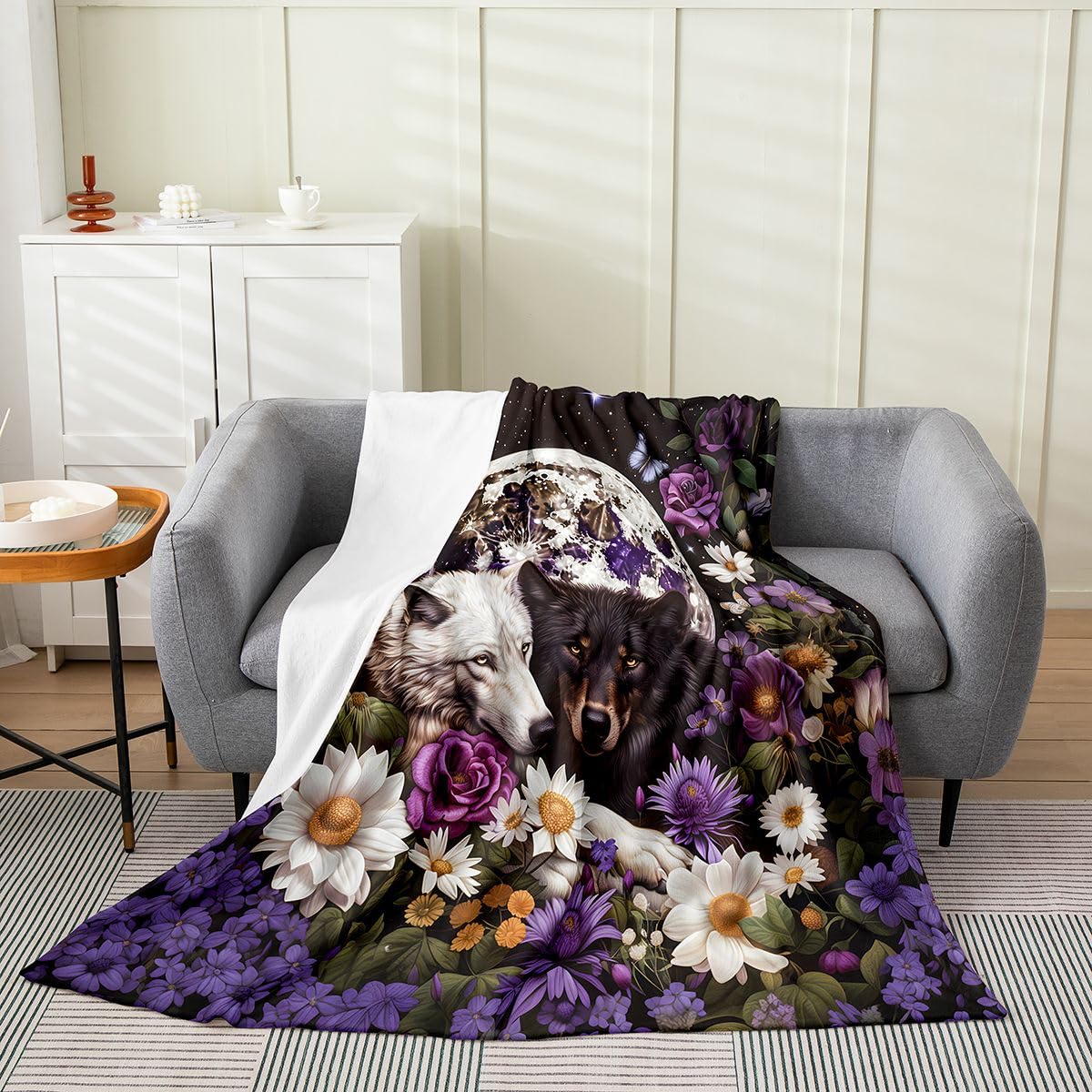 Feelyou Wolf Flannel Blanket Plush Fuzzy Halloween Themed Fleece Throw Blanket for Boys Girls Trick or Treat Plush Lightweight Sofa Throw Wolves Howling 40"x50" for Bed Couch Chair Living Room