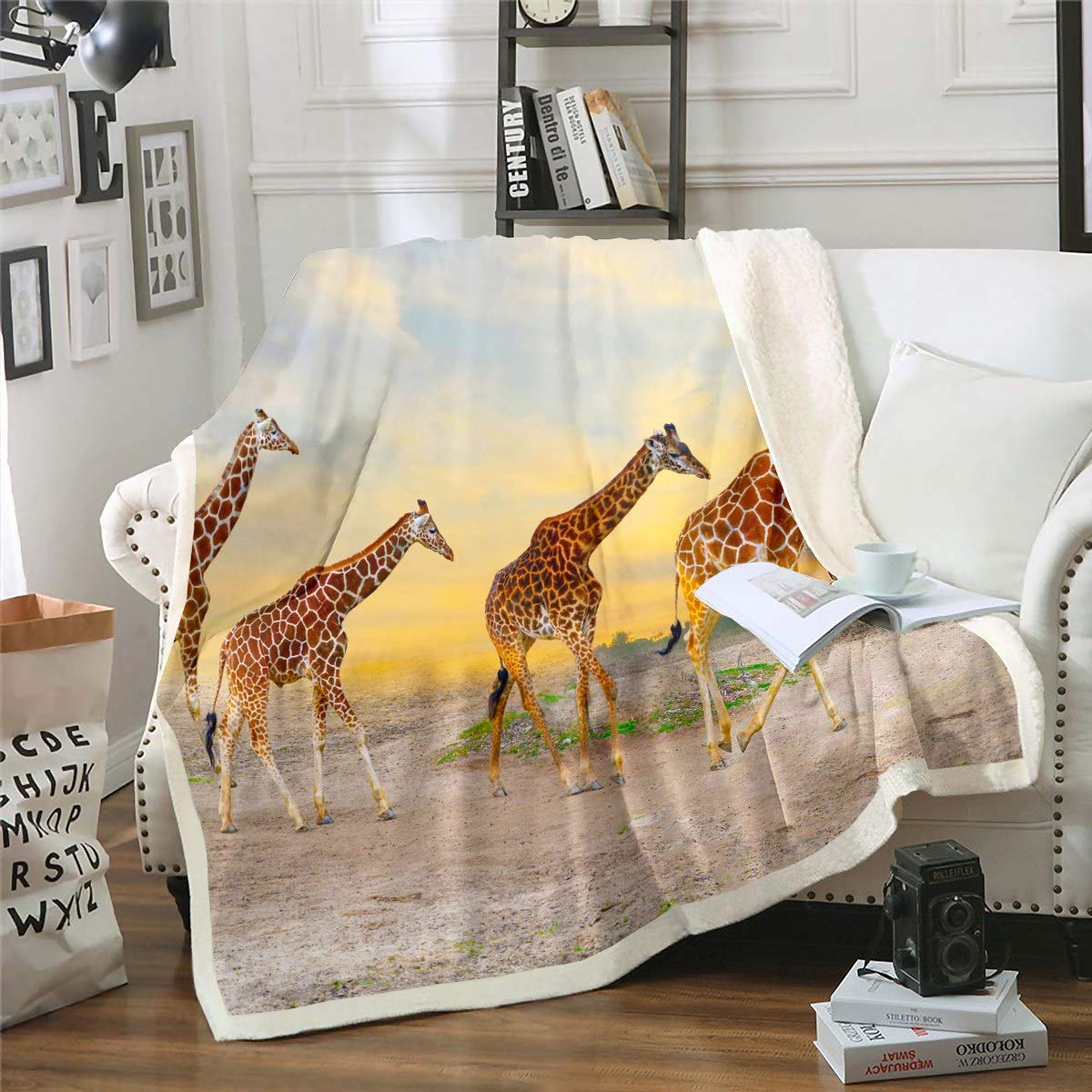 Giraffe Fleece Throw Blanket - Wild Animal Theme Plush for Sofa, Couch, Bed - Wildlife Design Sherpa With Cute 3D Giraffes - Warm Fuzzy Room Decor - 50"x60"