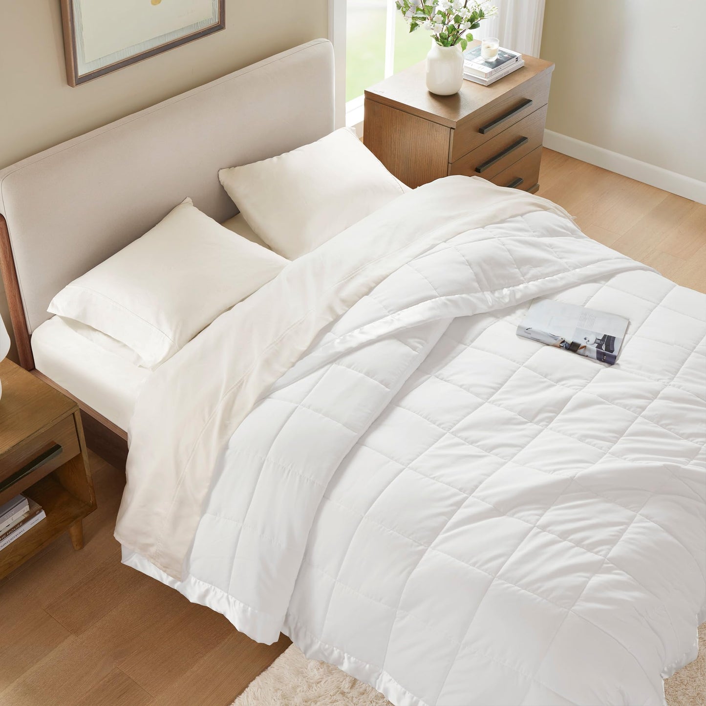 Madison Park Windom Down Alternative Blanket, Premium 3M Scotchgard Moisture Wicking Treatment, Lightweight and Soft Bed Cover For All Season, Satin Trim, White Full/Queen