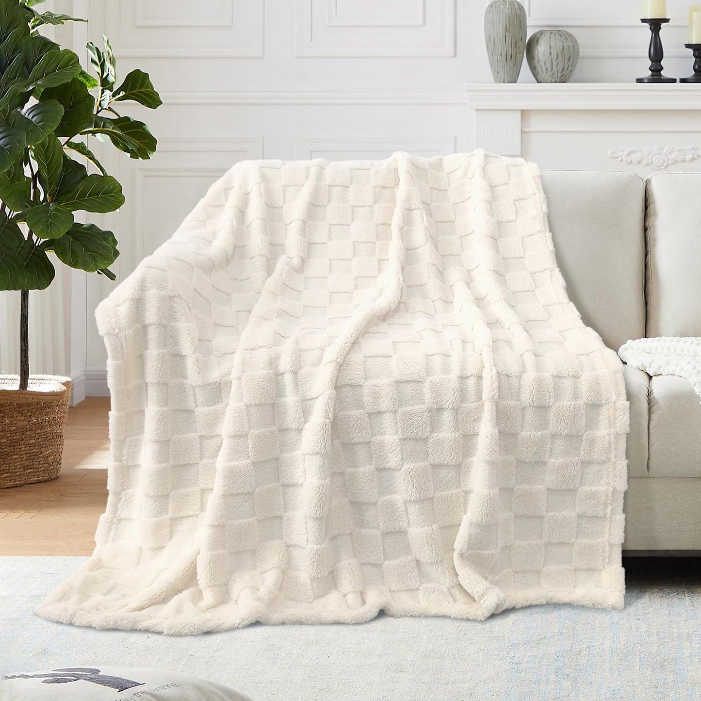 NovaSunrise Checkerboard Fleece Throw Blankets Soft Flannel Plush Blankets for Couch, Sofa, Bed, Home - Lightweight Warm Gifts for Wedding, Travel, Pet (1, Ivory, 50x60 in (300GSM))